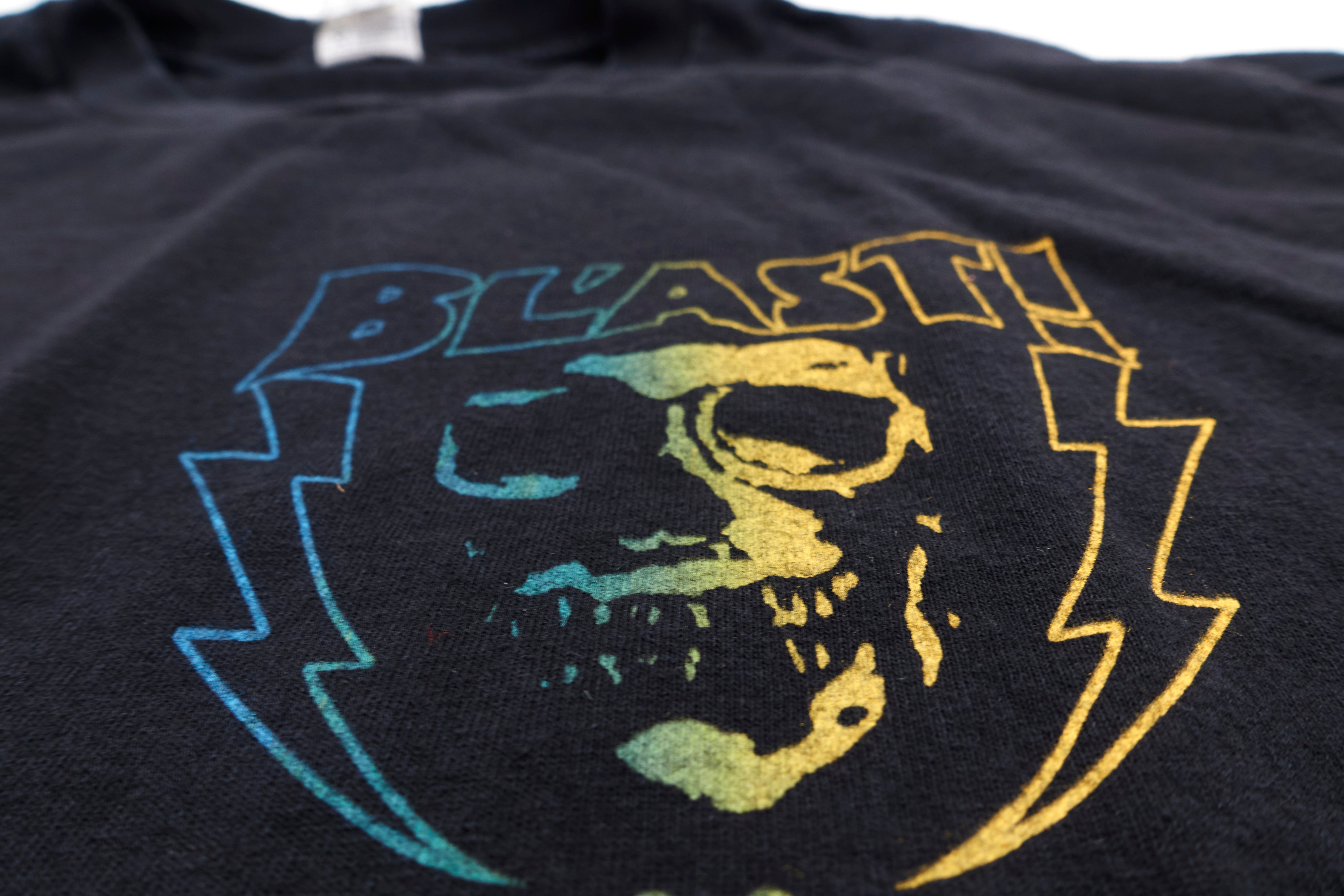 Bl'ast! – 83 Gradient Skull Shirt Size Medium