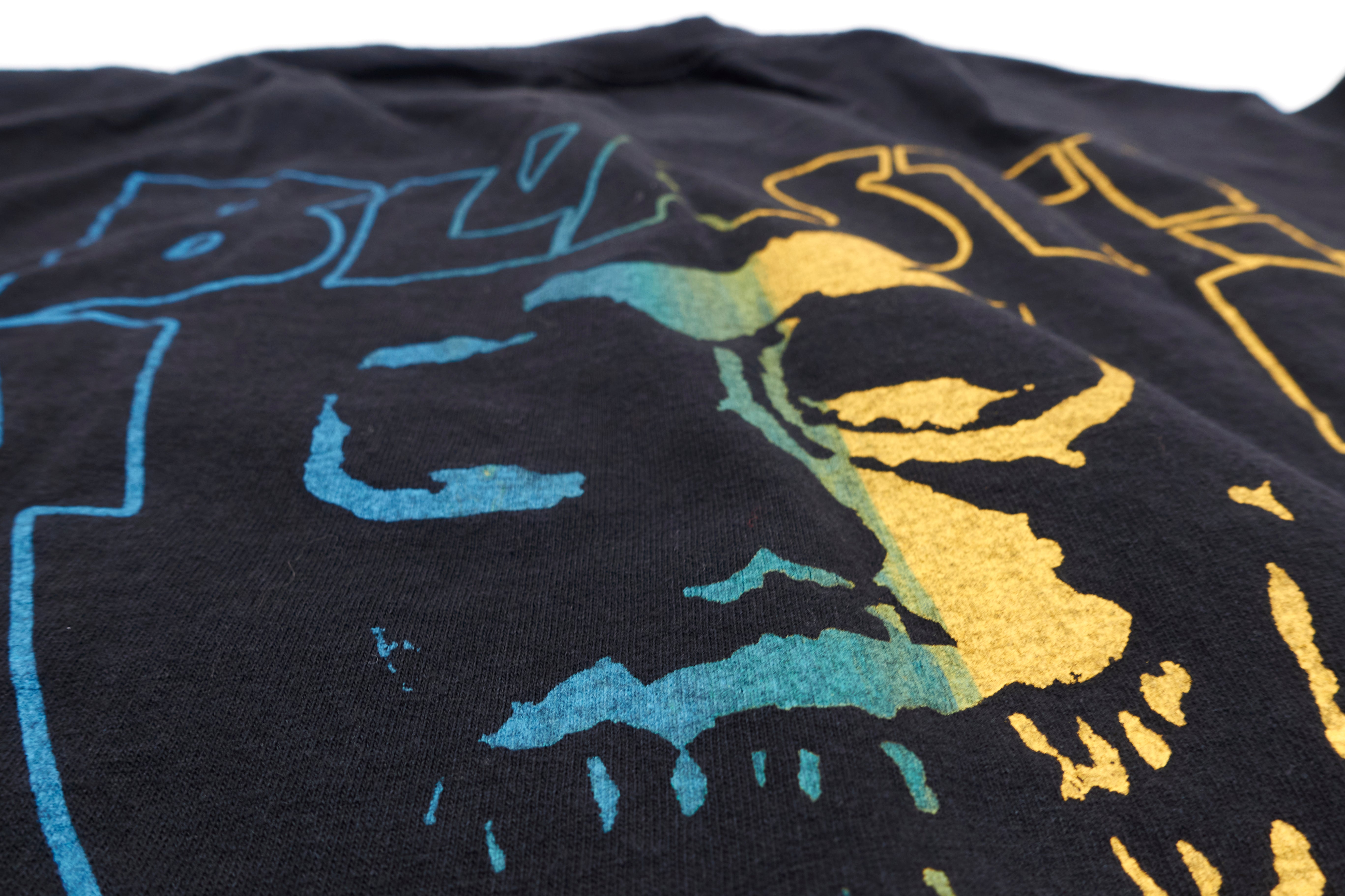 Bl'ast! – 83 Gradient Skull Shirt Size Medium