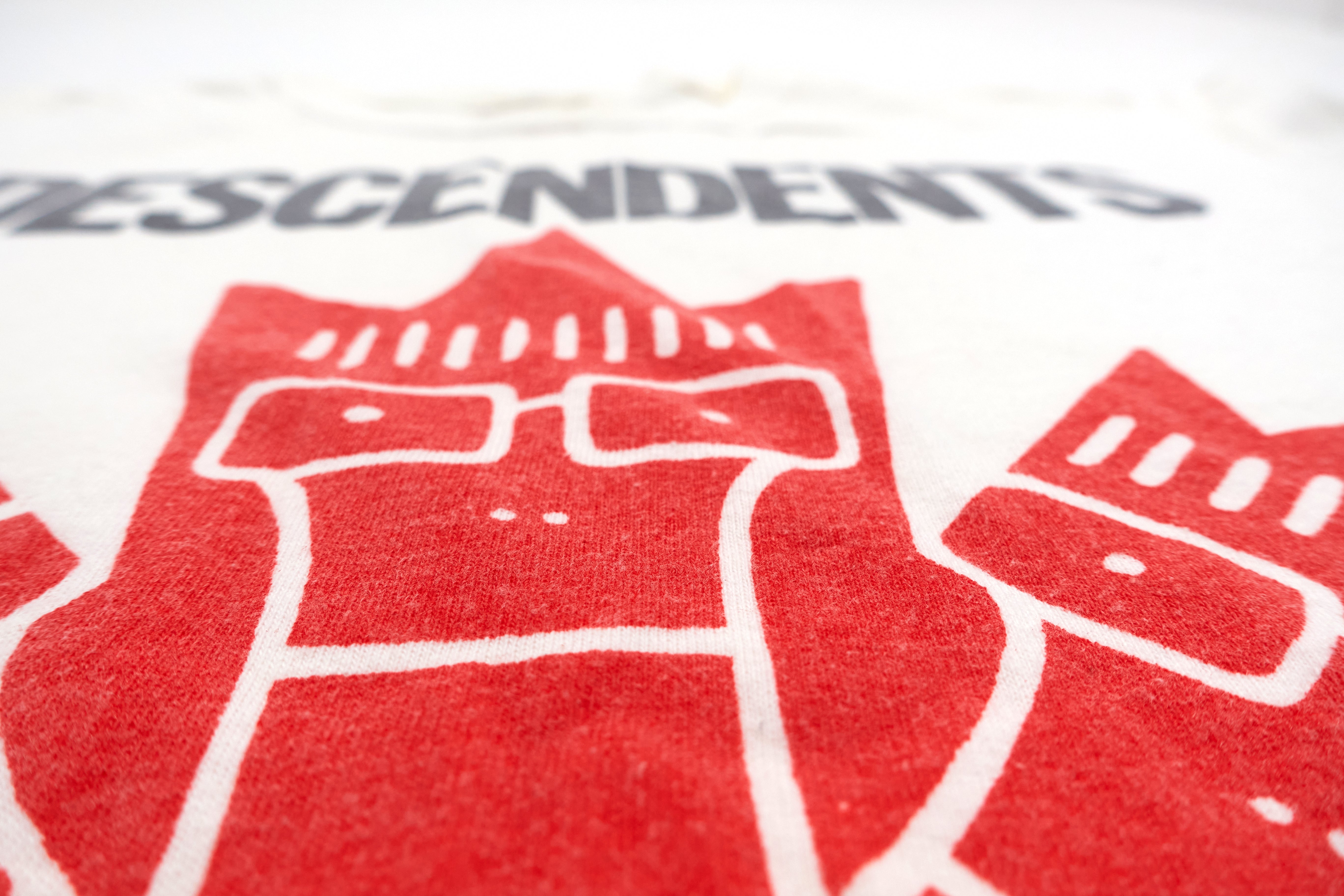 Descendents - Canadian Maple Leaf 2010 Tour Shirt Size Medium
