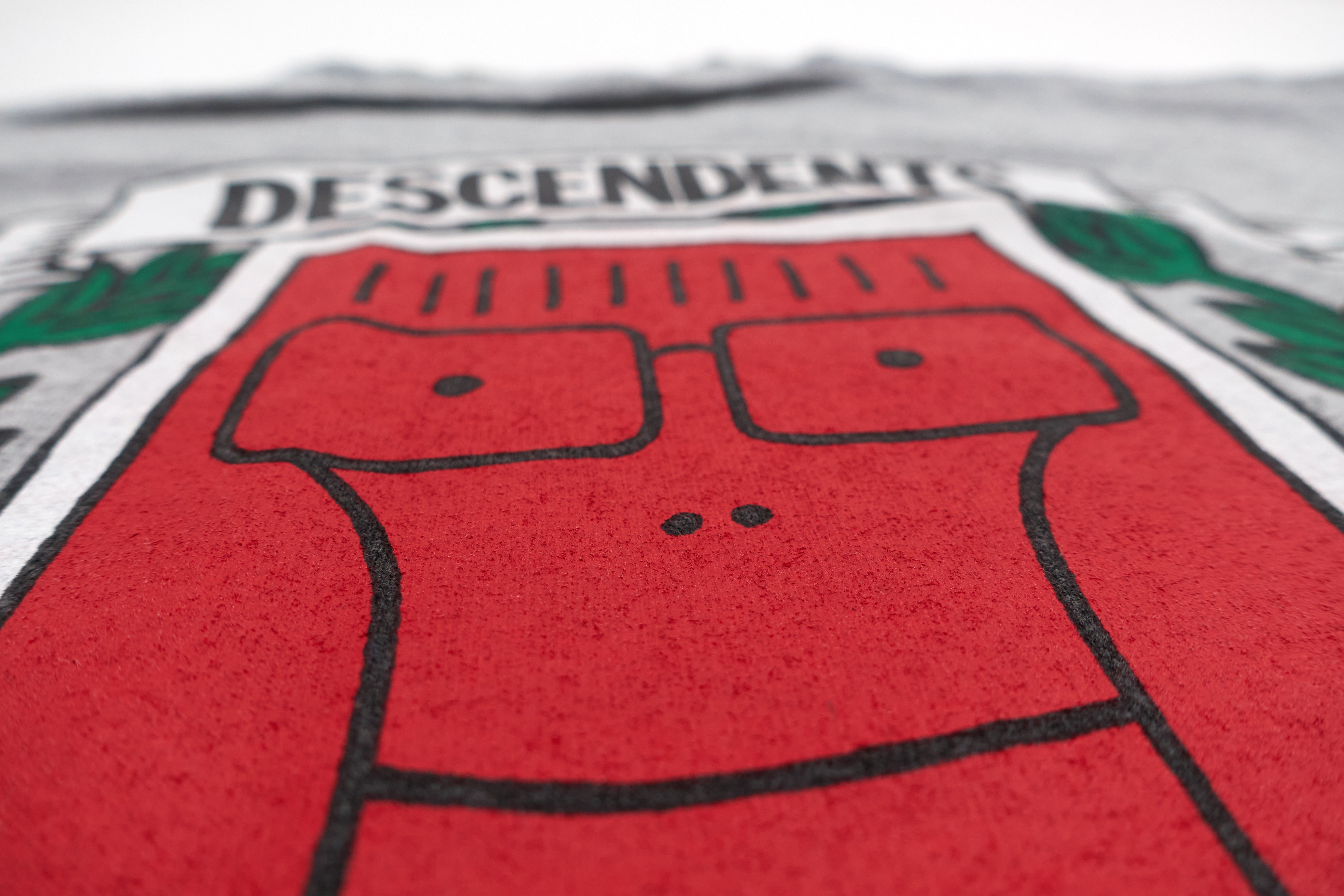 Descendents - Stadium Omnes Quia Varsity Crest Tour Shirt Size Medium