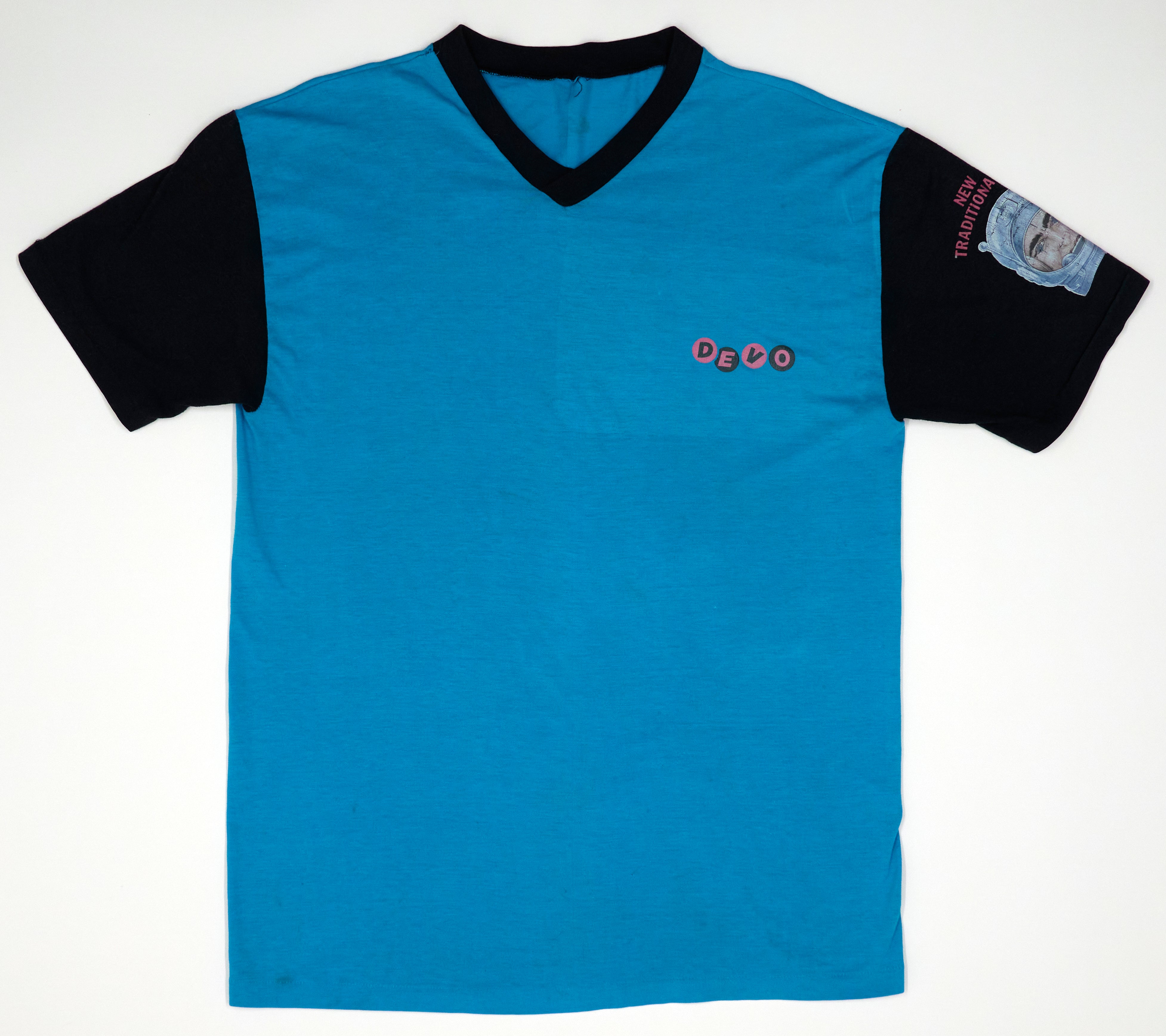 Devo – New Traditionalists 1981 Tour Shirt Size Large