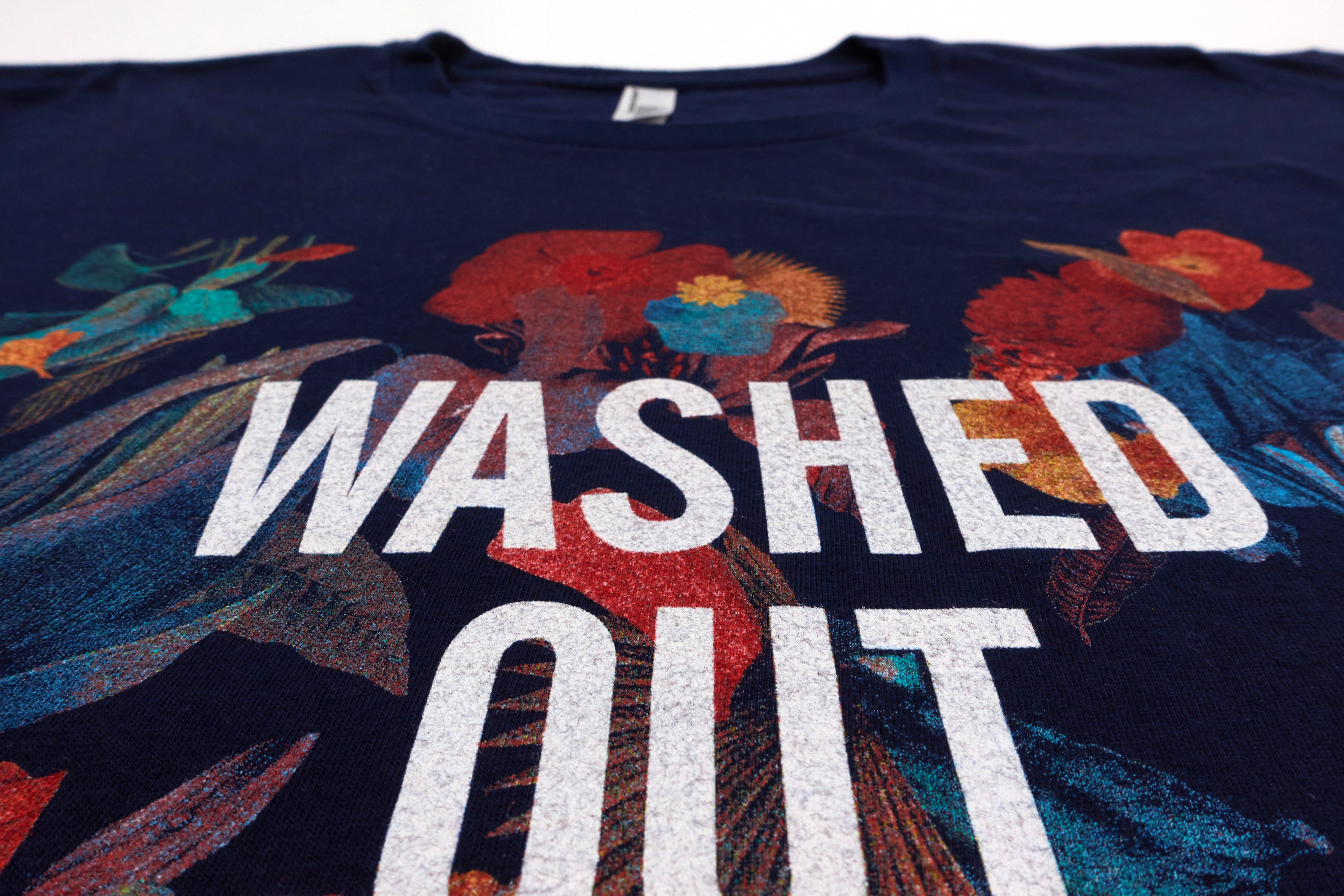 Washed Out – Paracosm 2013 Tour Shirt Size Large