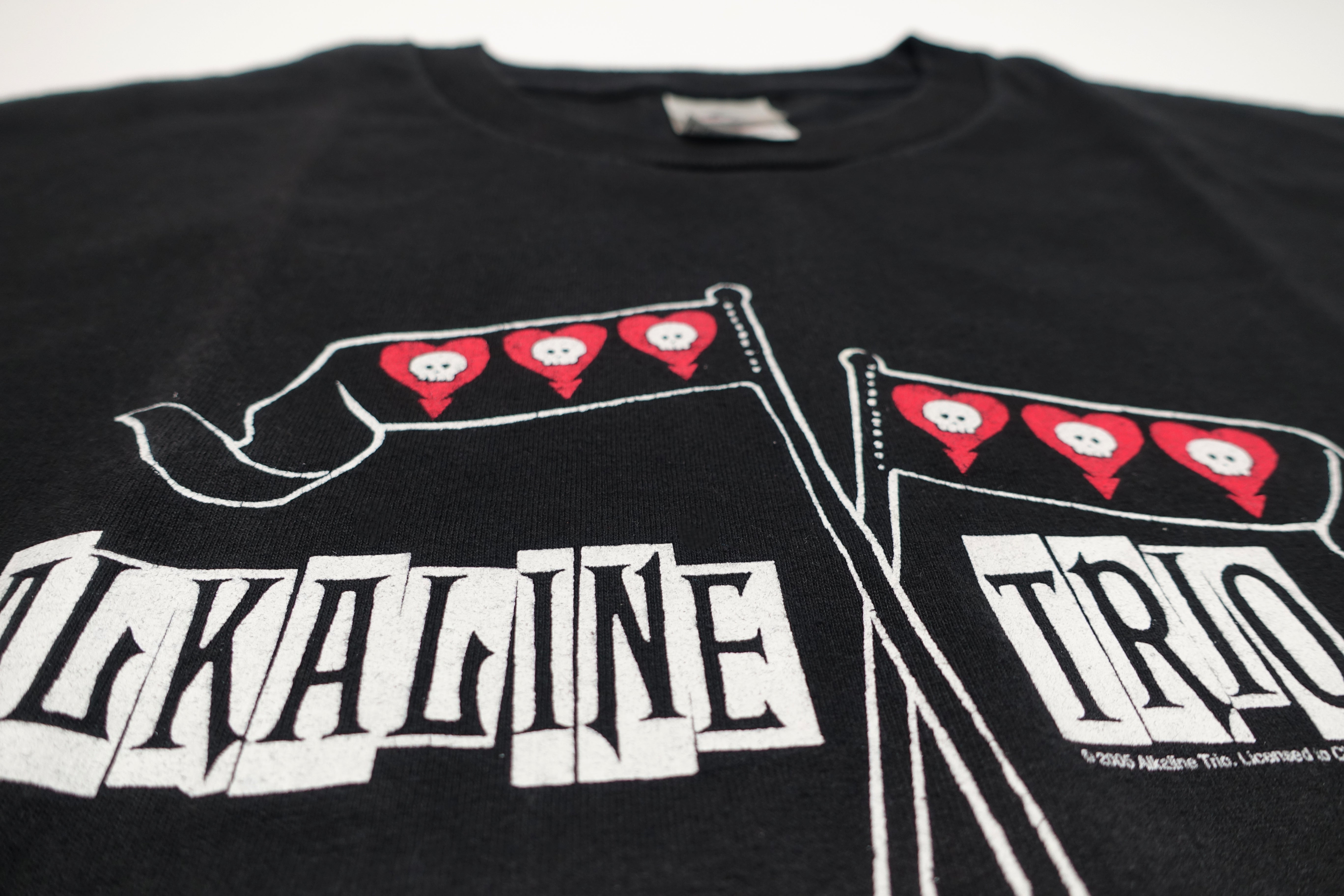 Alkaline Trio – Skull Flags 2006 Crimson Tour Shirt Size Large