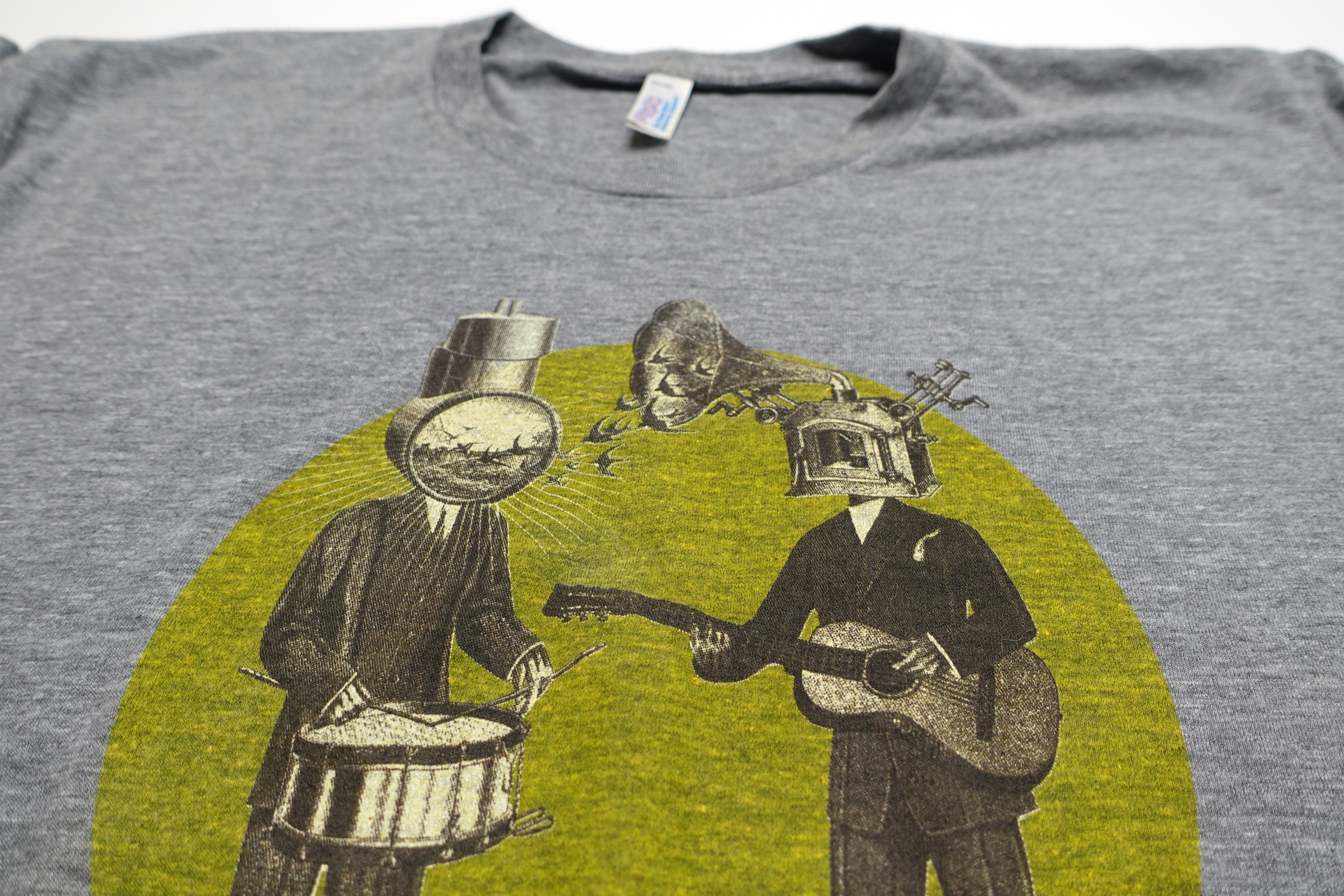 Neutral Milk Hotel – In The Aeroplane Over The Sea Tour Shirt Size XL