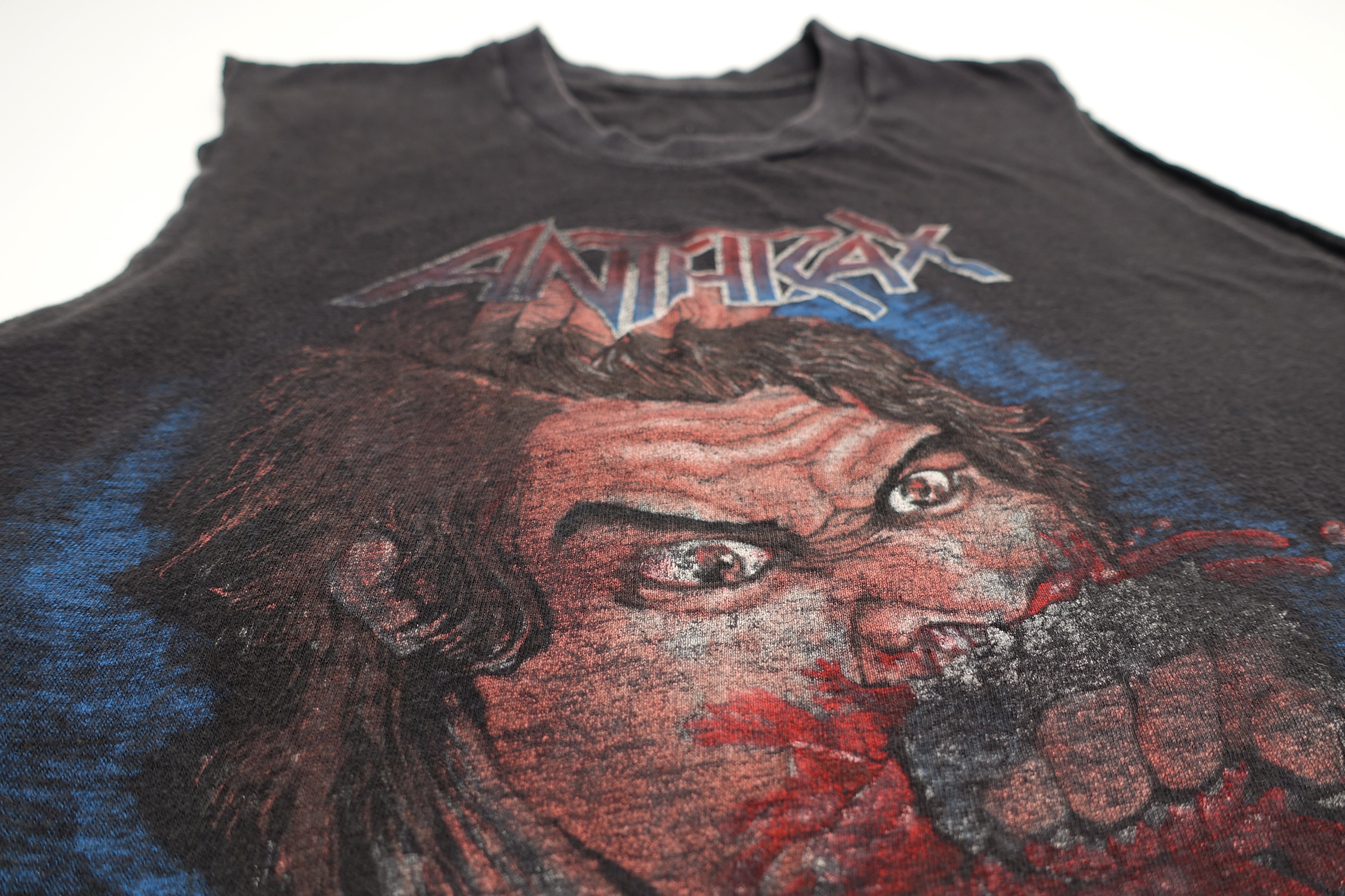 Anthrax – Original Fistful Of Metal / US Attack Tour 1984 (Severely Cropped) Shirt Size Small