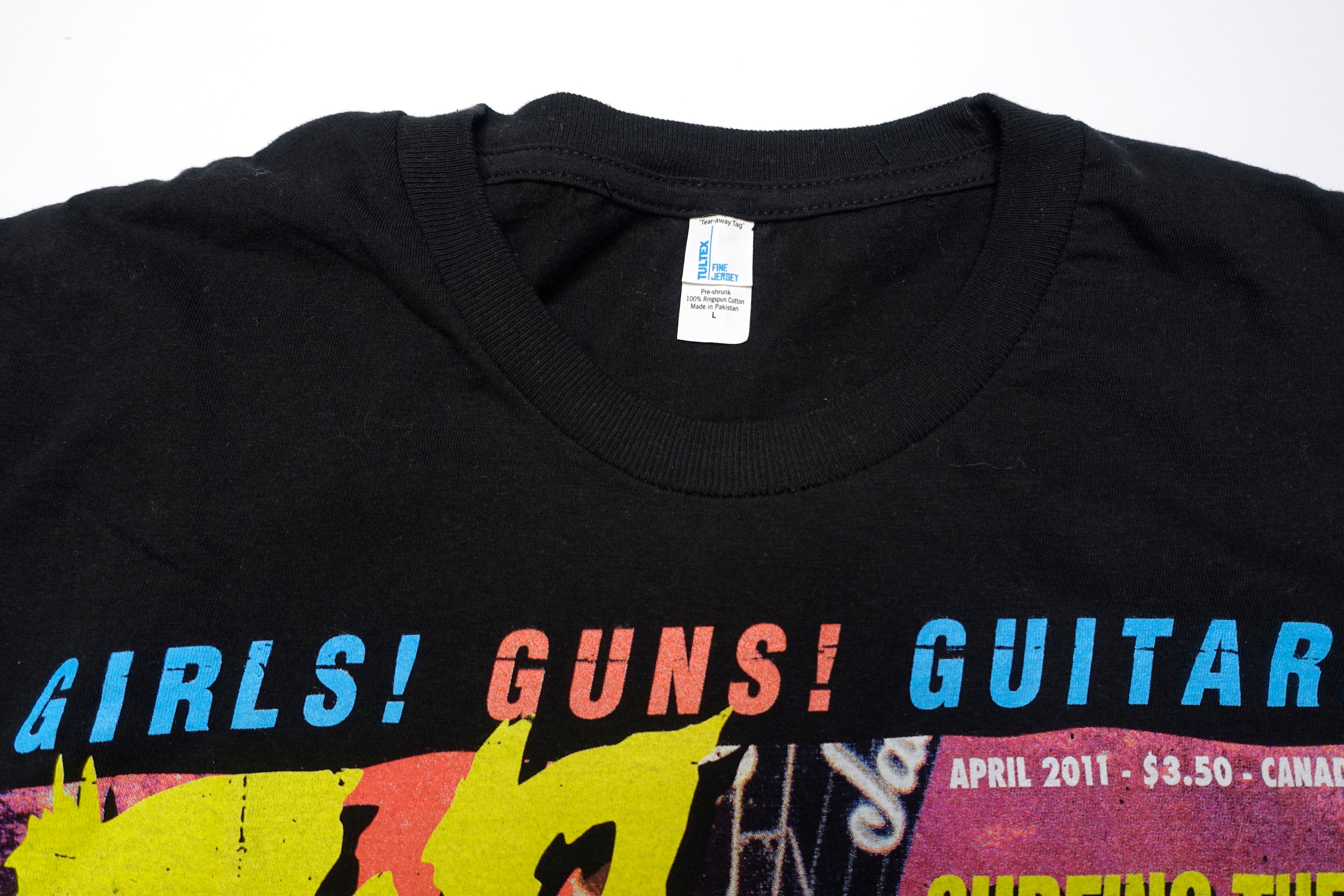 Sleigh Bells - Girls! Guns! Guitars! 2010 Tour Shirt Size Large
