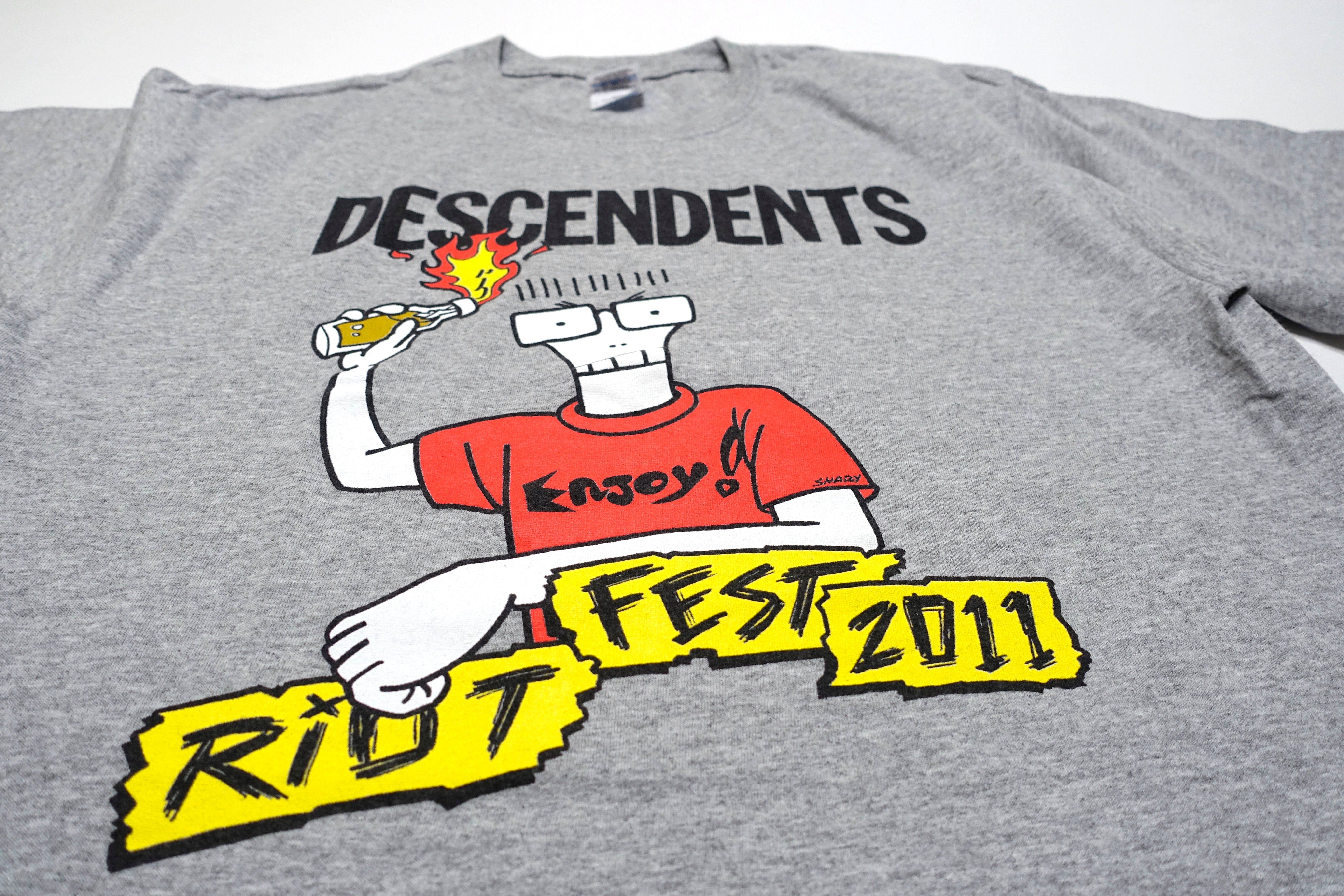 Descendents - Riot Fest 2011 Tour Shirt Size Large