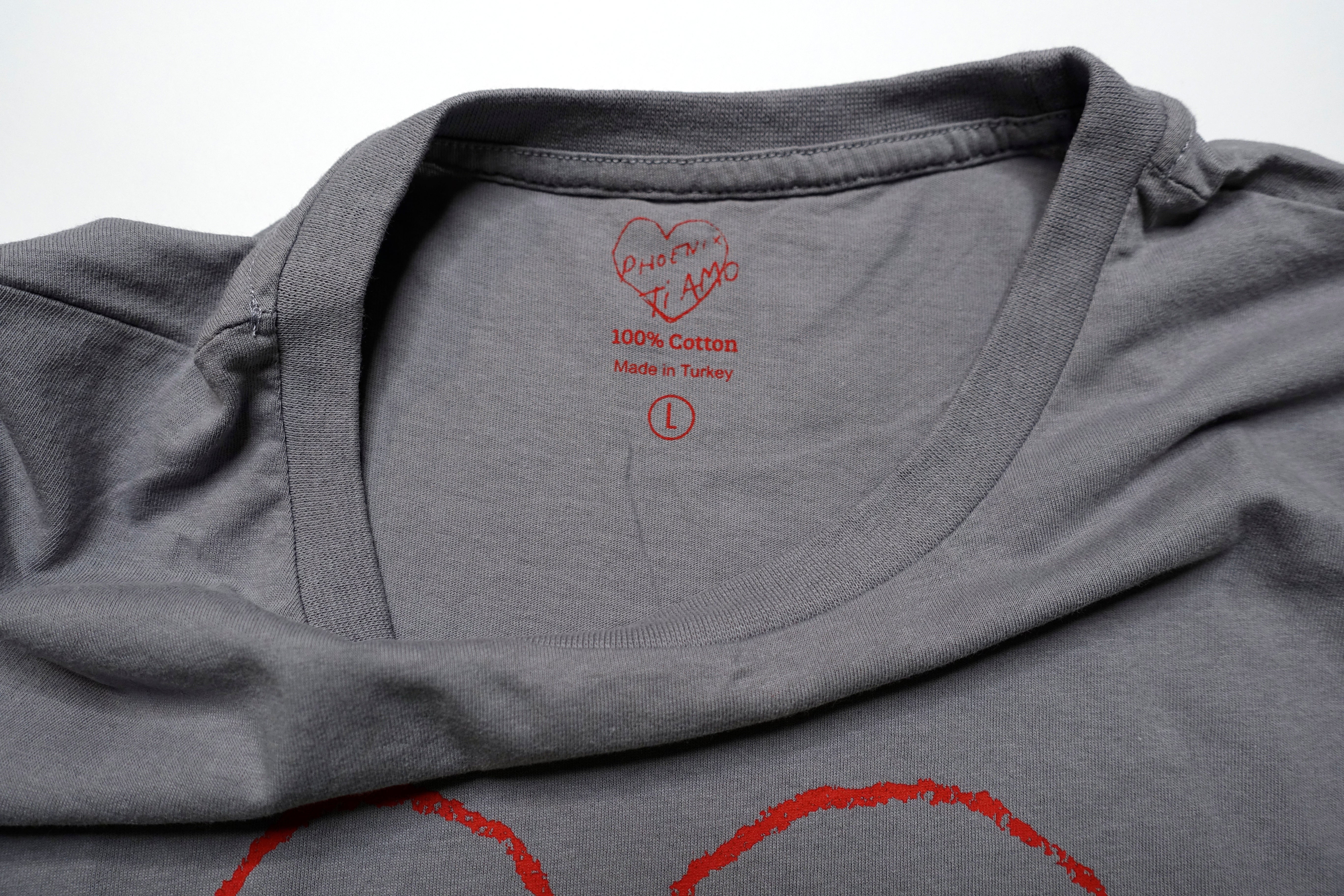 Phoenix - Ti Amo Heart 2017 Tour Shirt Size Large