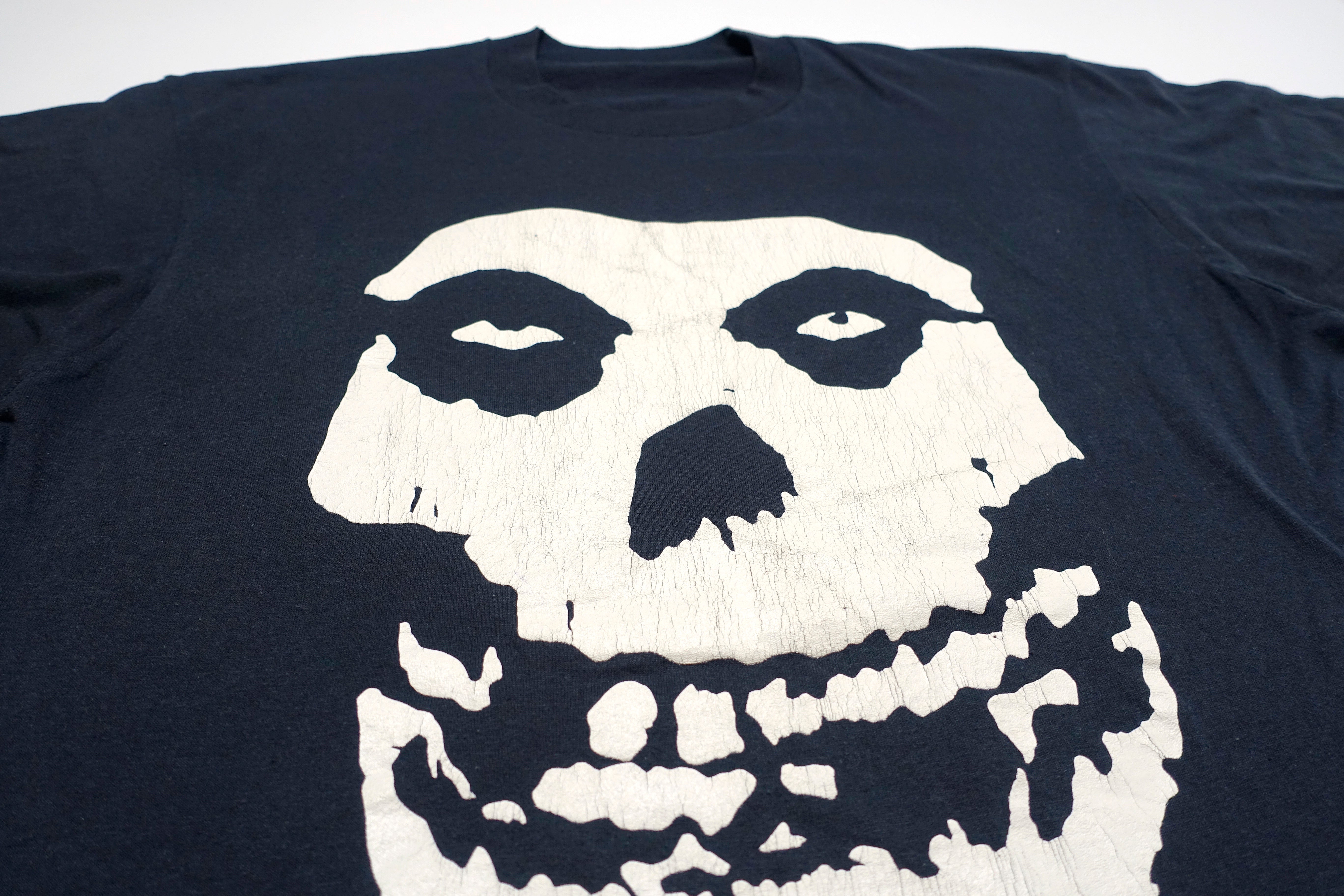 Misfits - Crimson Skull Shirt Size Large (80's Version)