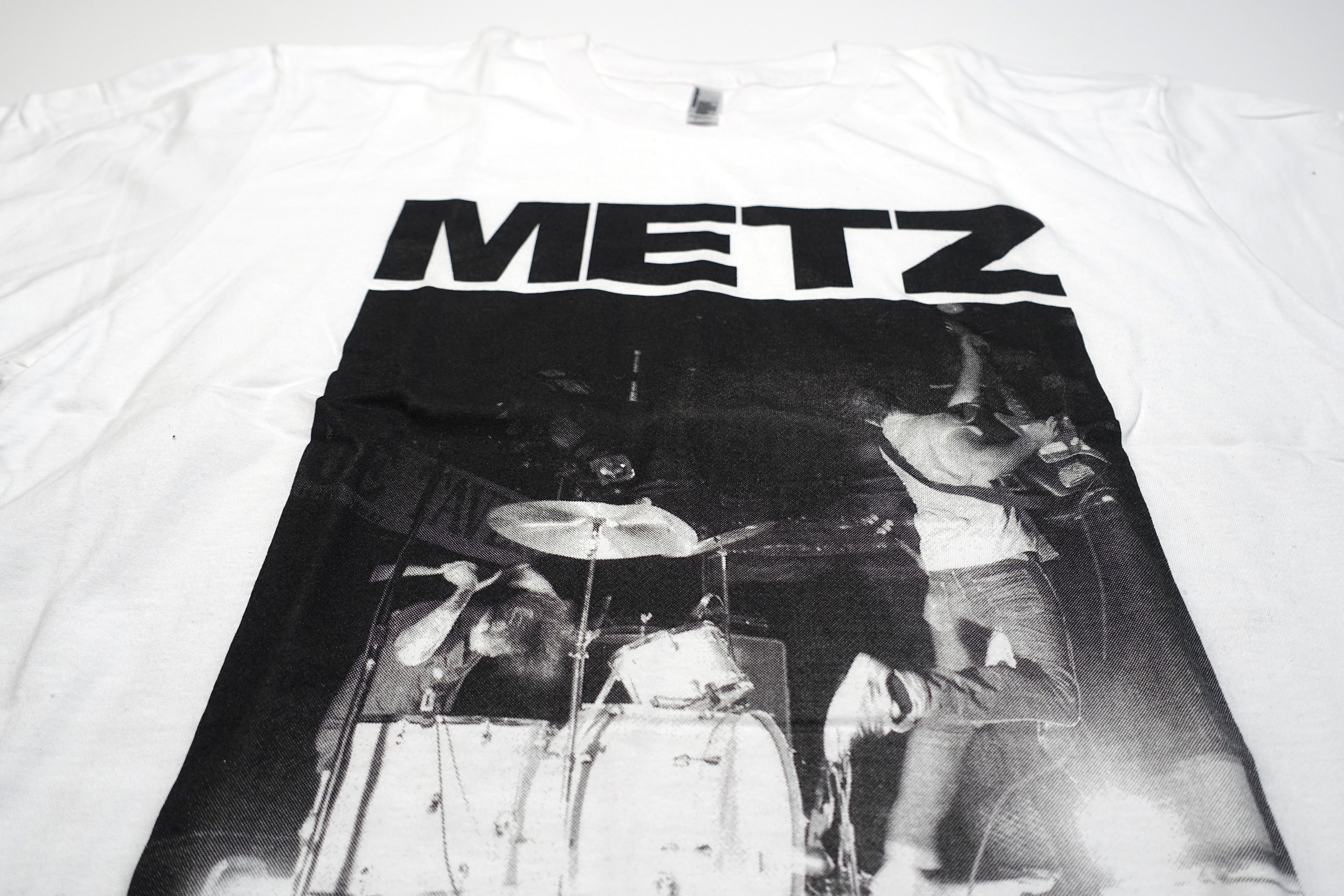 METZ - Metz II Live 2015 Tour Shirt Size Large