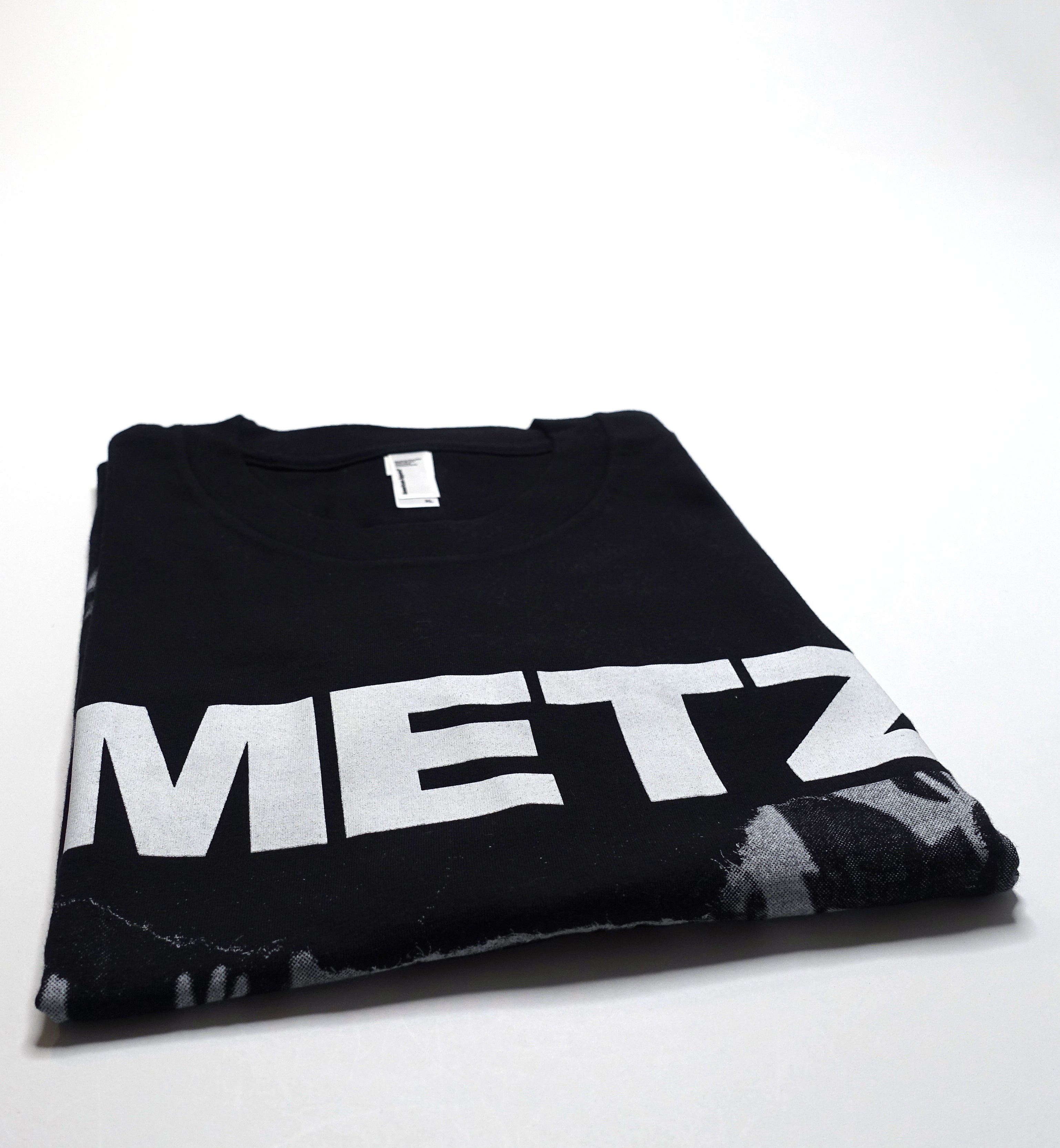 METZ - Hands Up Tour Shirt Size XL