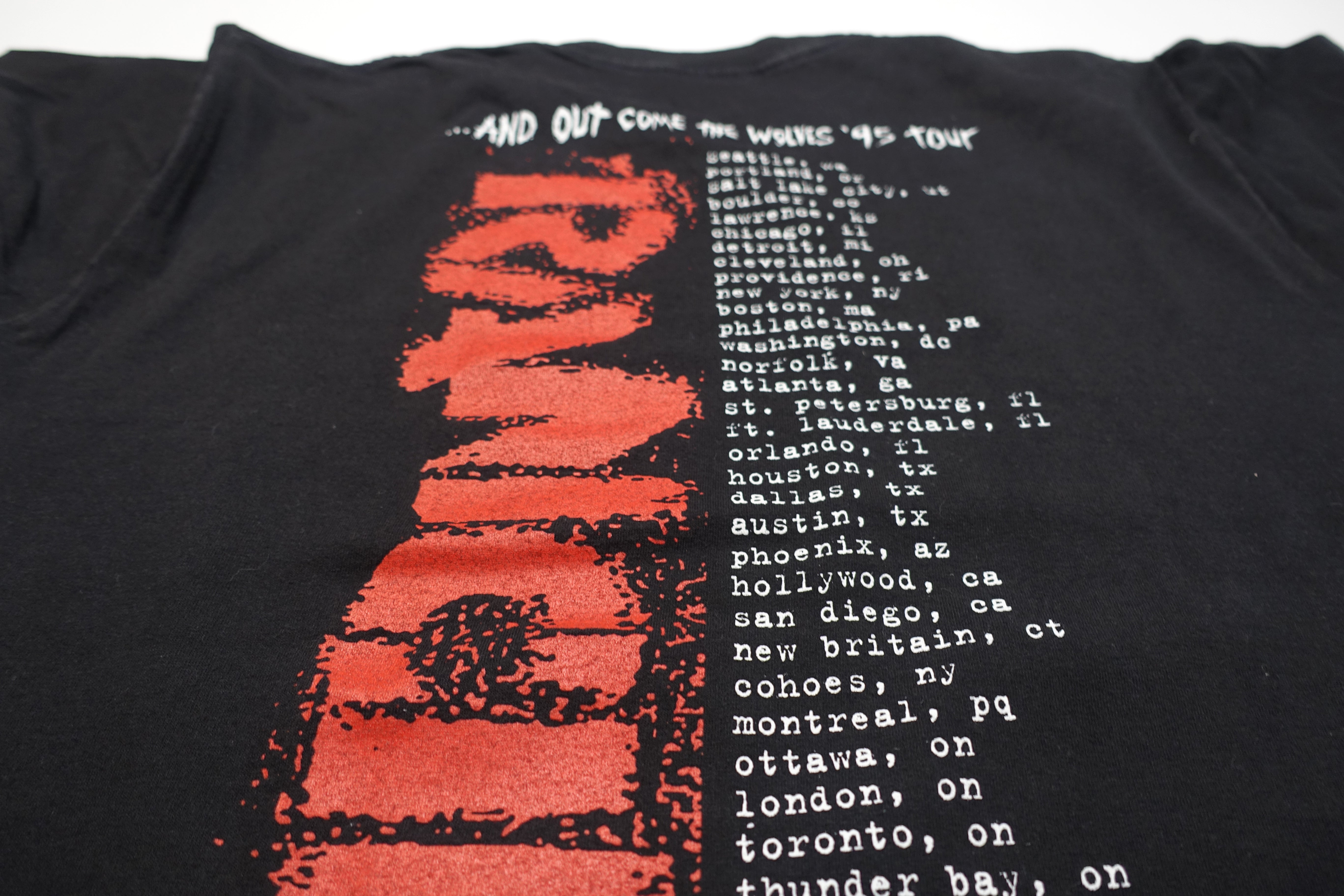 Rancid - ...And Out Come The Wolves 1995 Tour Shirt Size XL