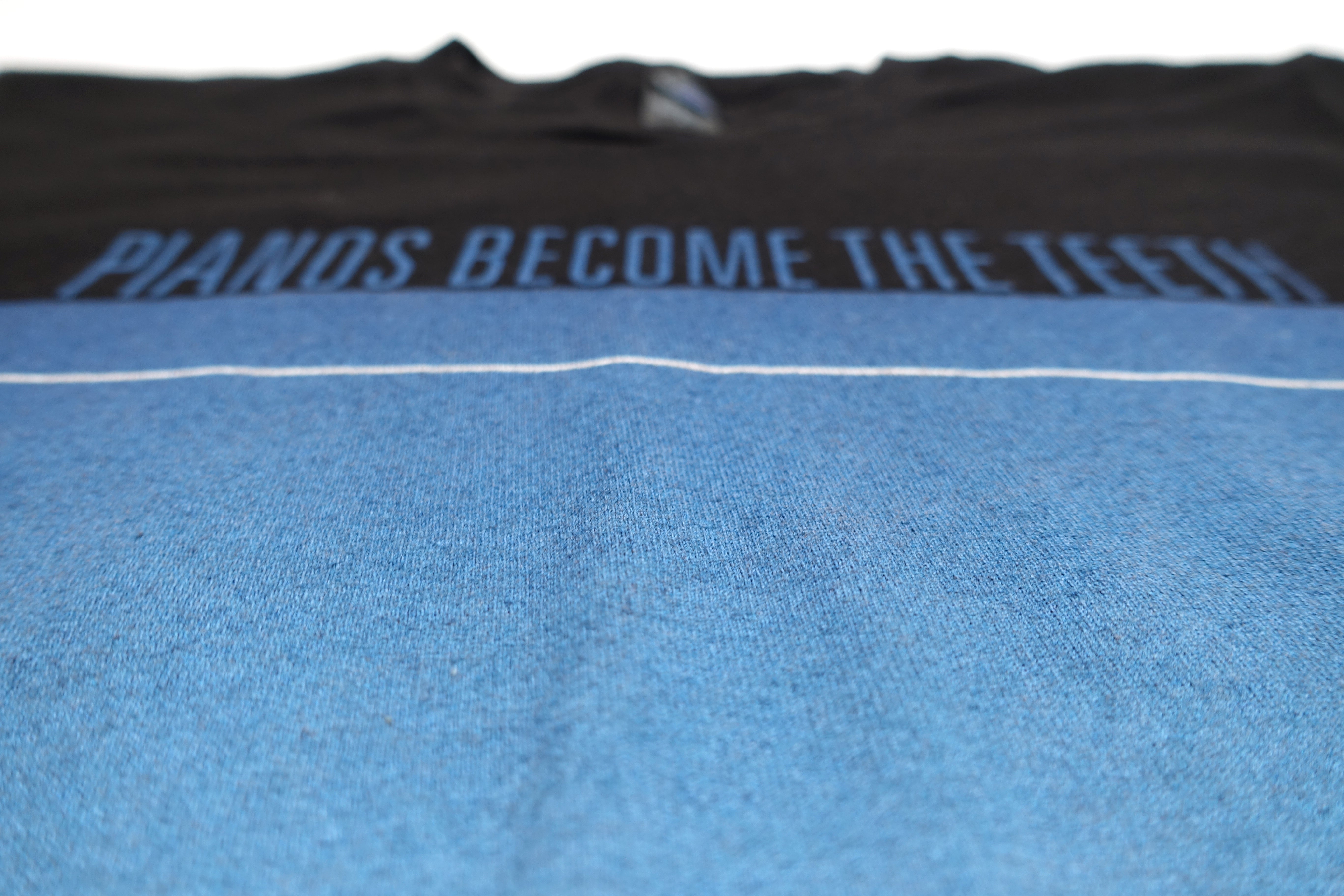 Pianos Become The Teeth - Close 2015 Tour Shirt Size Small