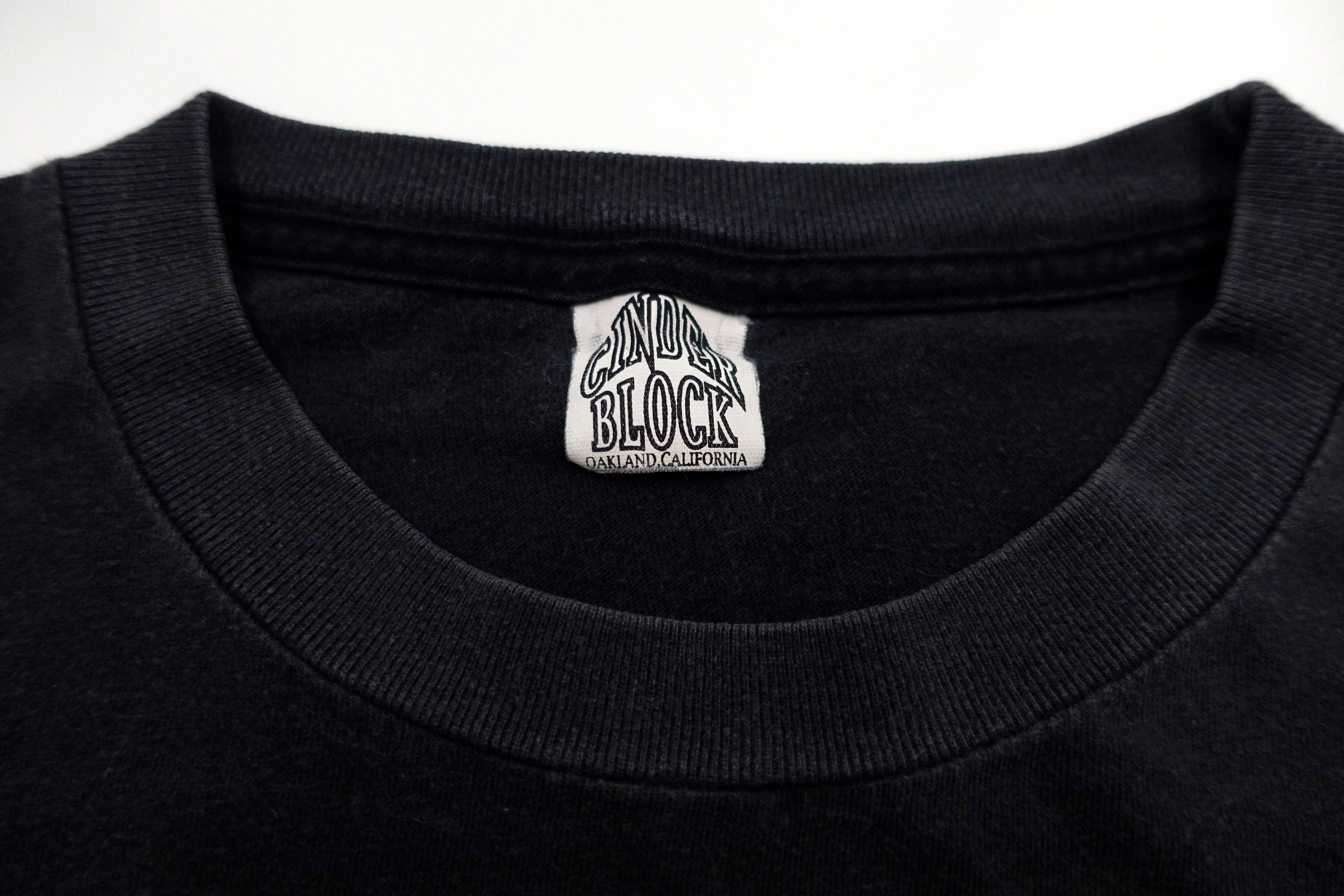 Screw 32 – Amp Tube 90's Tour Shirt Size Large