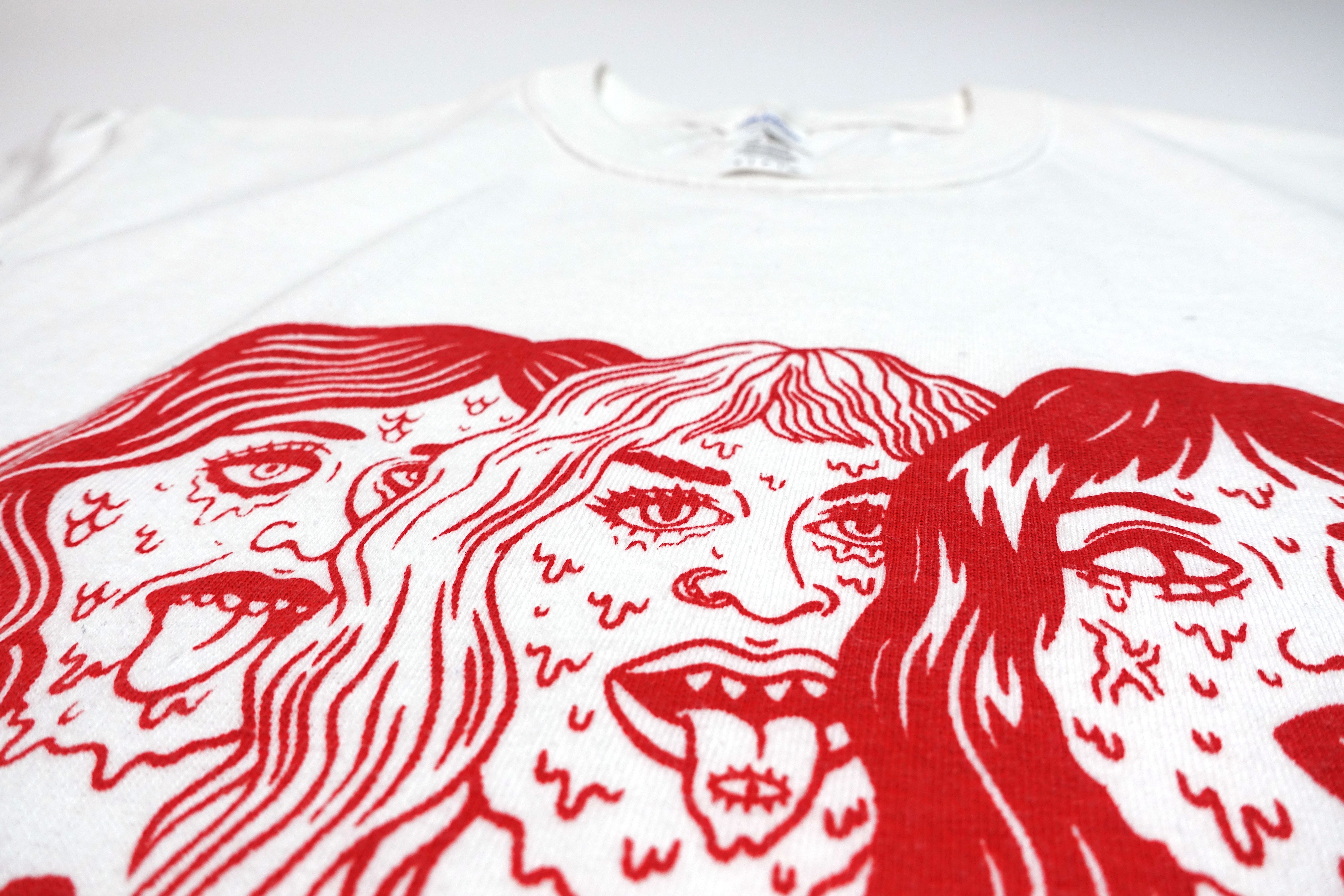 Thick – Thick Three Girls 2020 Shirt Size Small