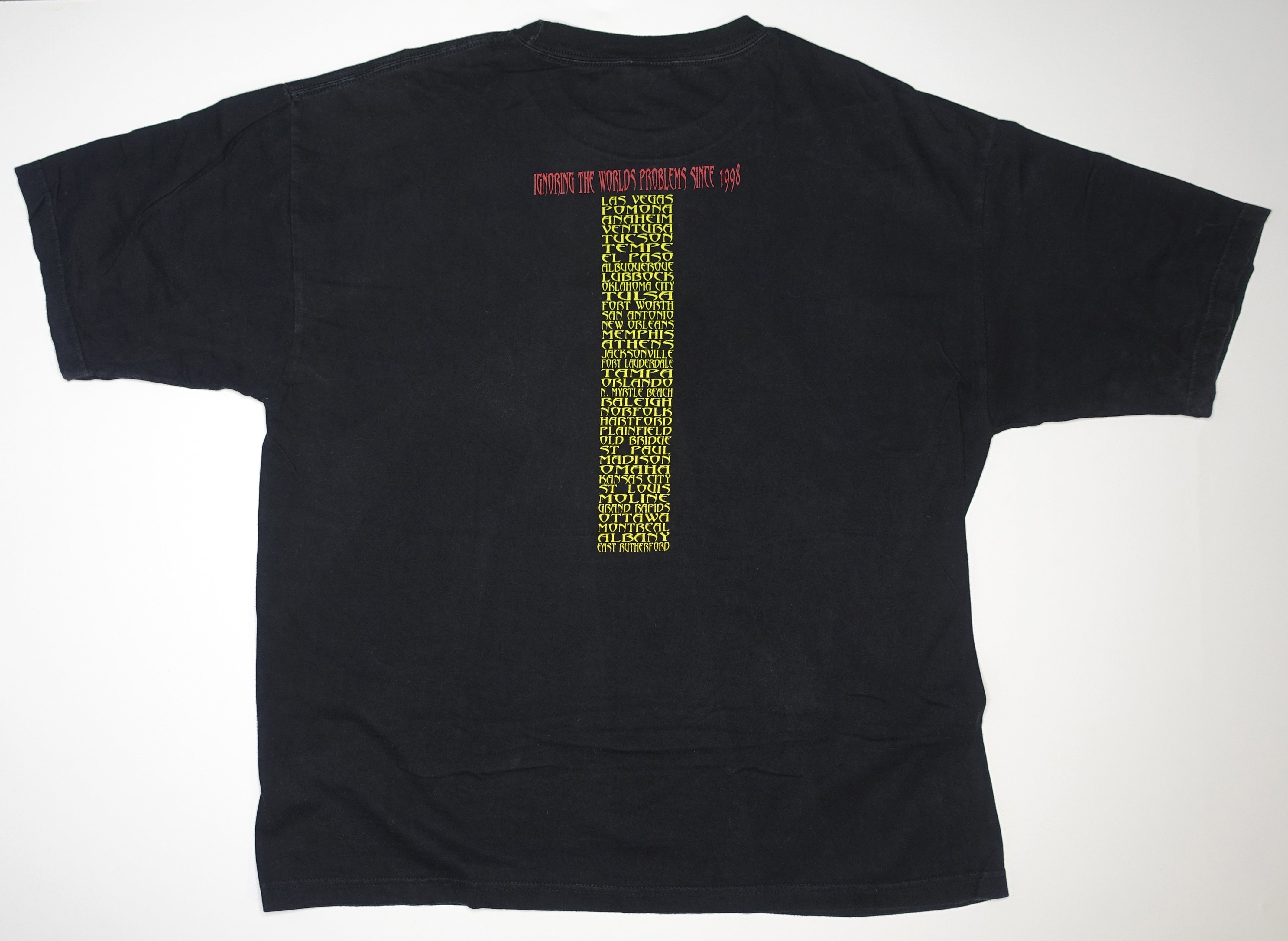 Queens Of The Stone Age – Ignoring the Worlds Problems Since 1998 Tour Shirt Size XL