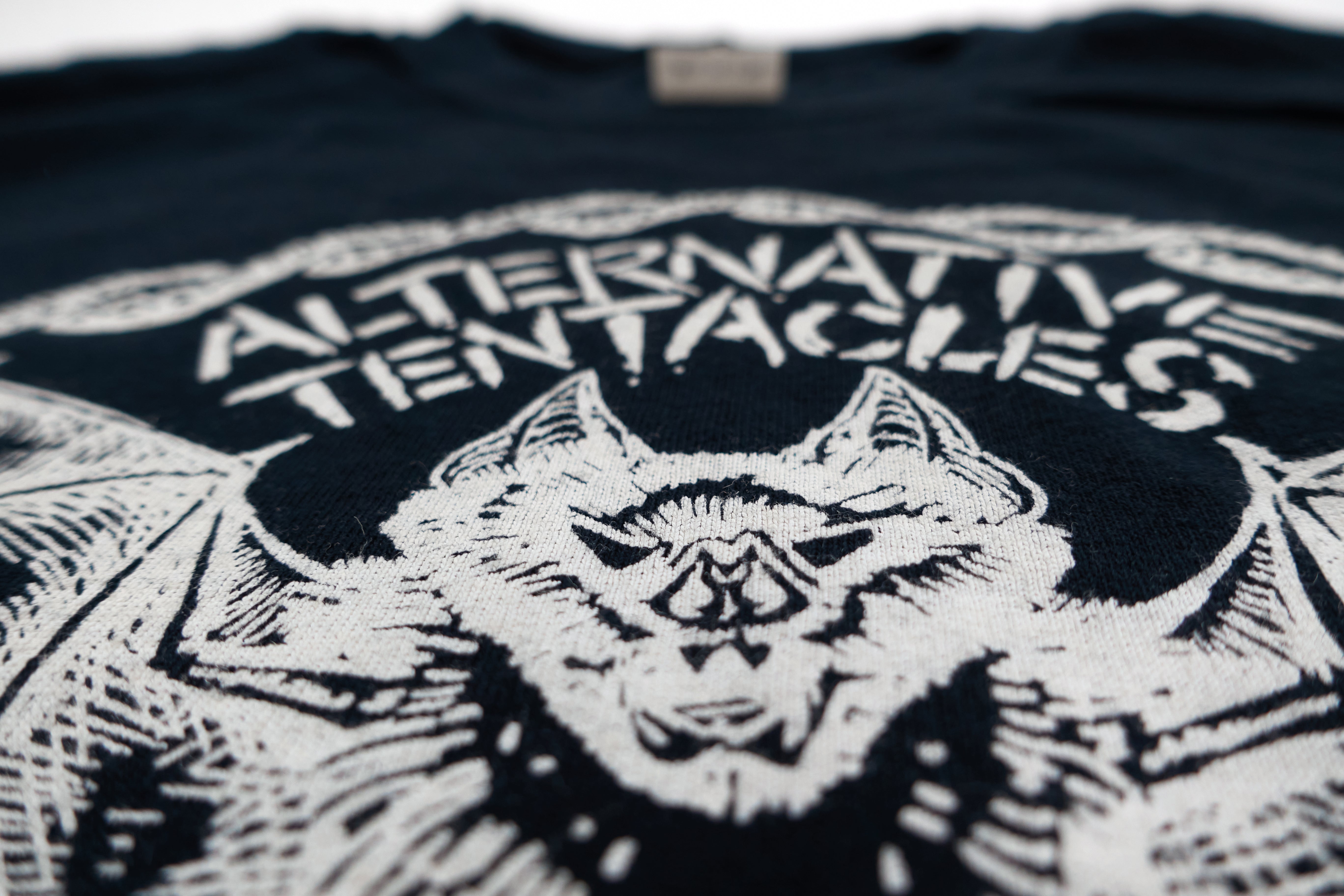 Alternative Tentacles ‎– Bat Shary White Version Shirt Size Medium