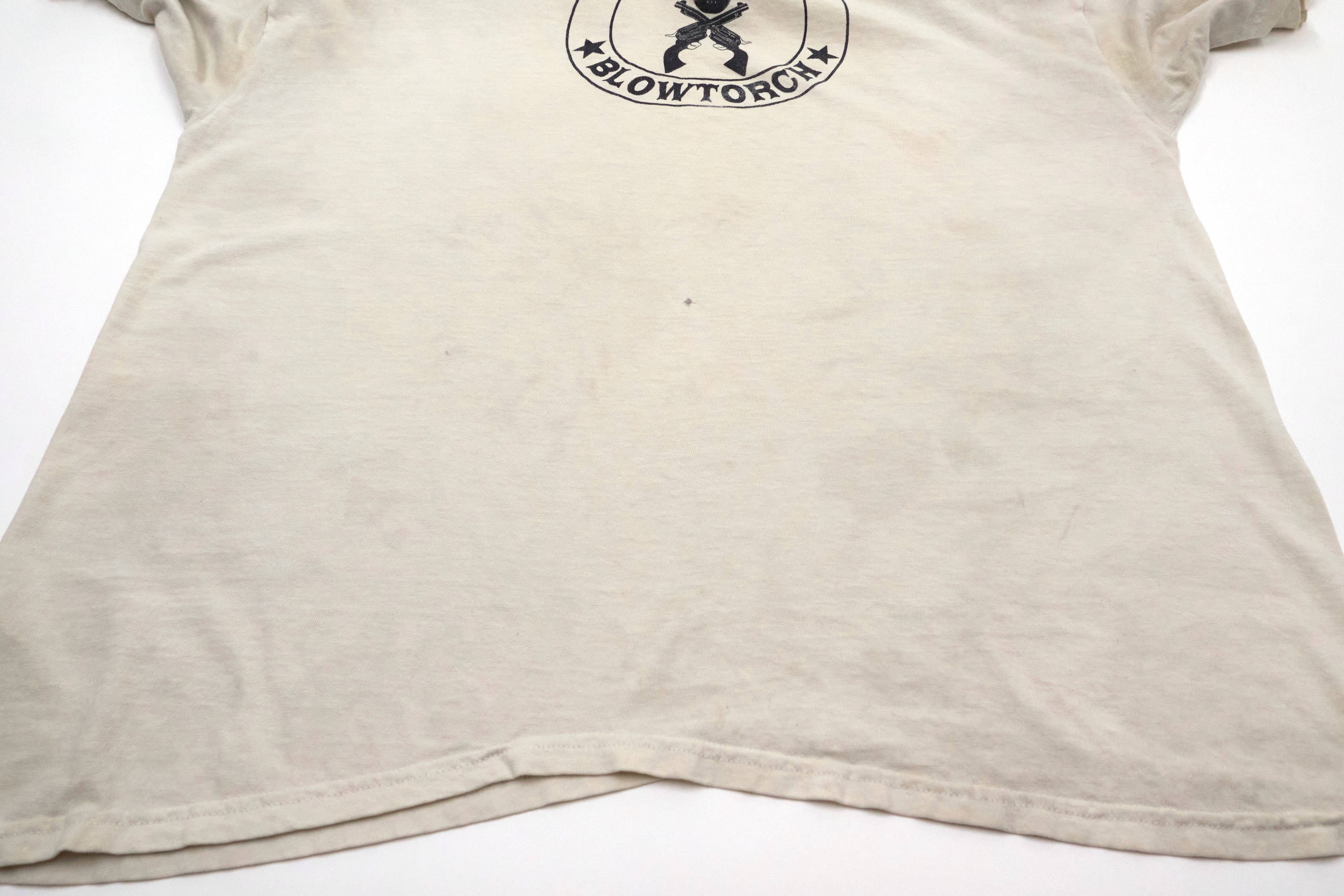 Betty ‎Blowtorch – Skull and Revolvers Crossbones Tour Shirt Size XL