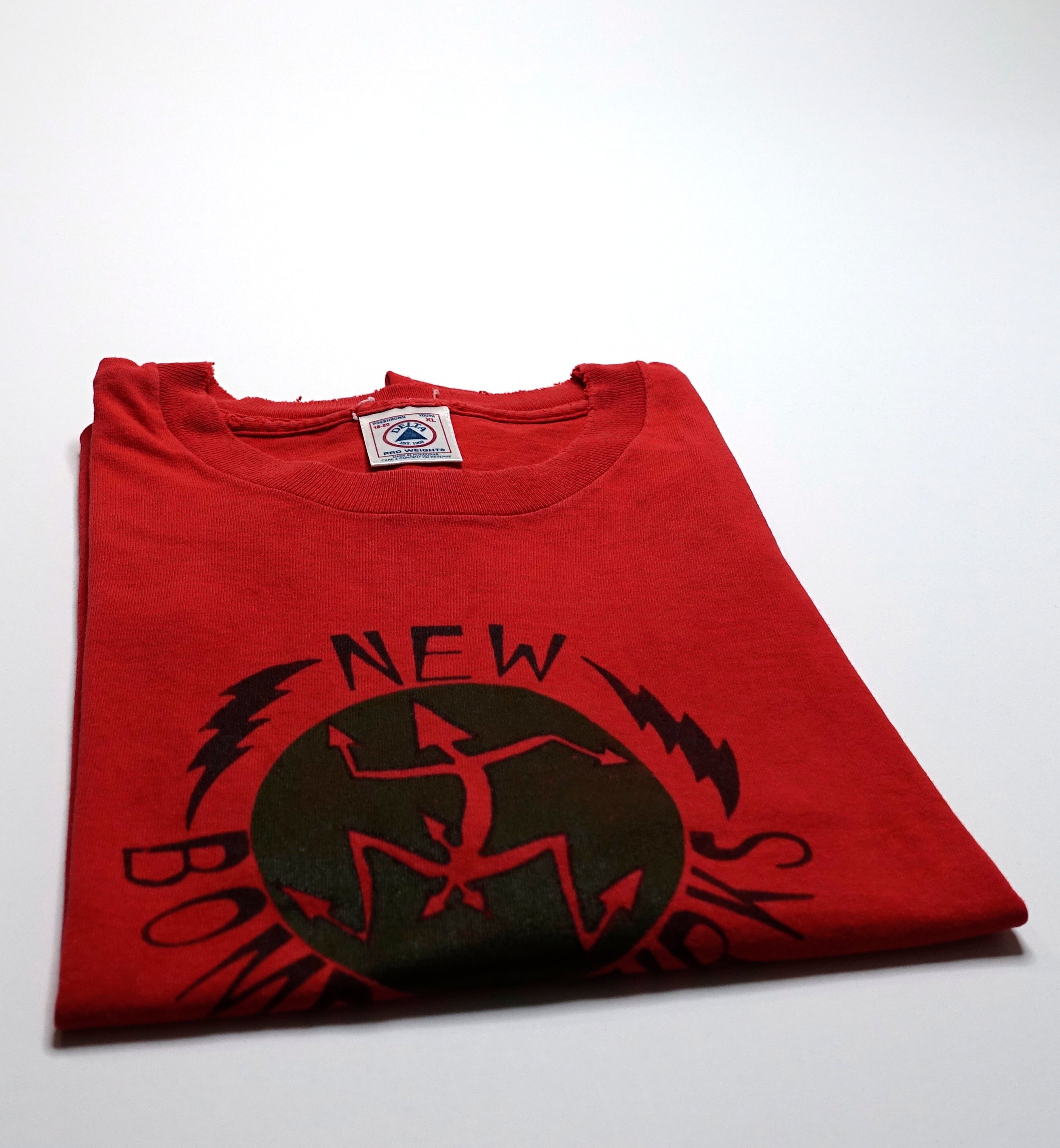 New Bomb Turks - Red Tour Shirt Size Medium