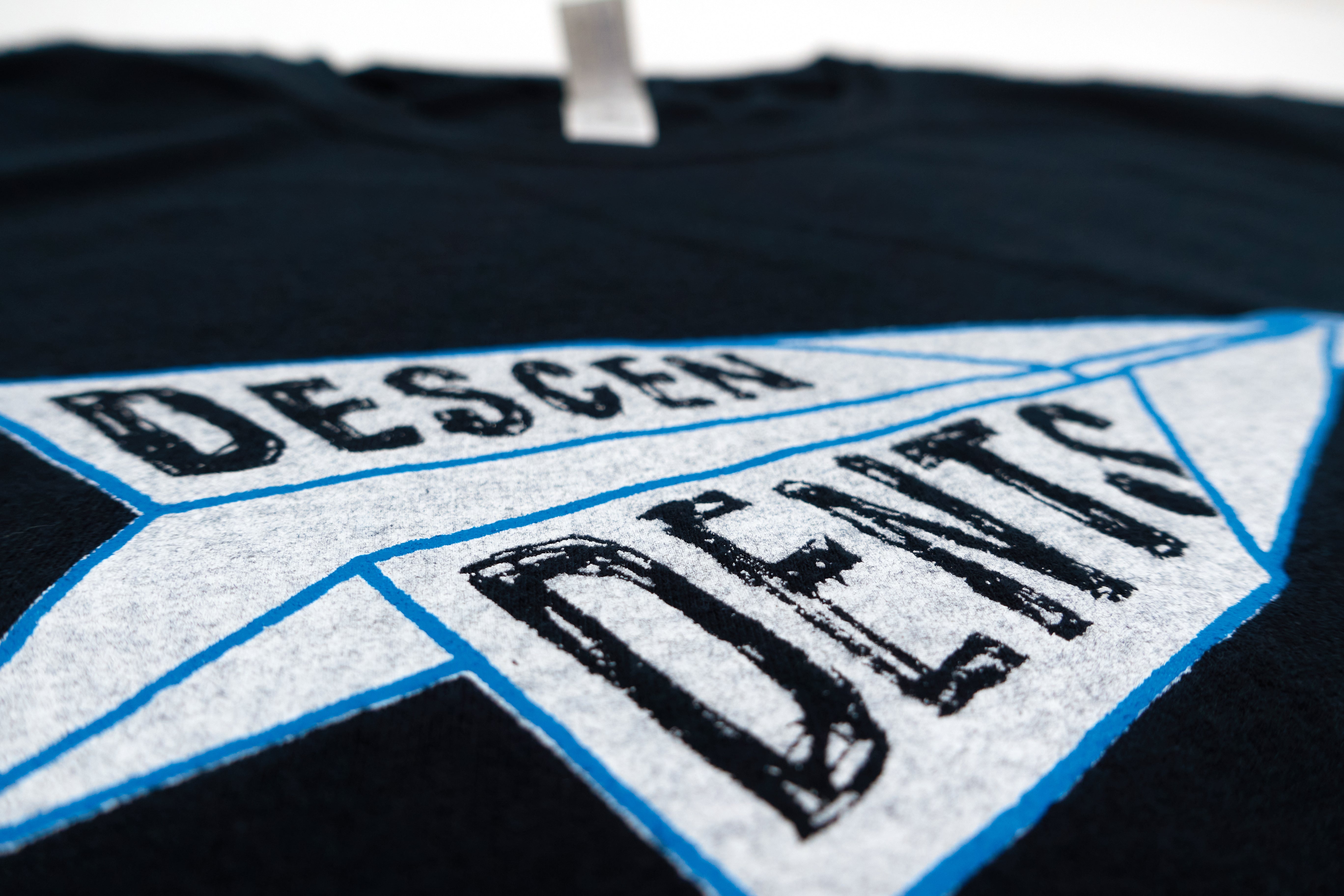 Descendents - Paper Airplanes Tour Shirt Size Medium