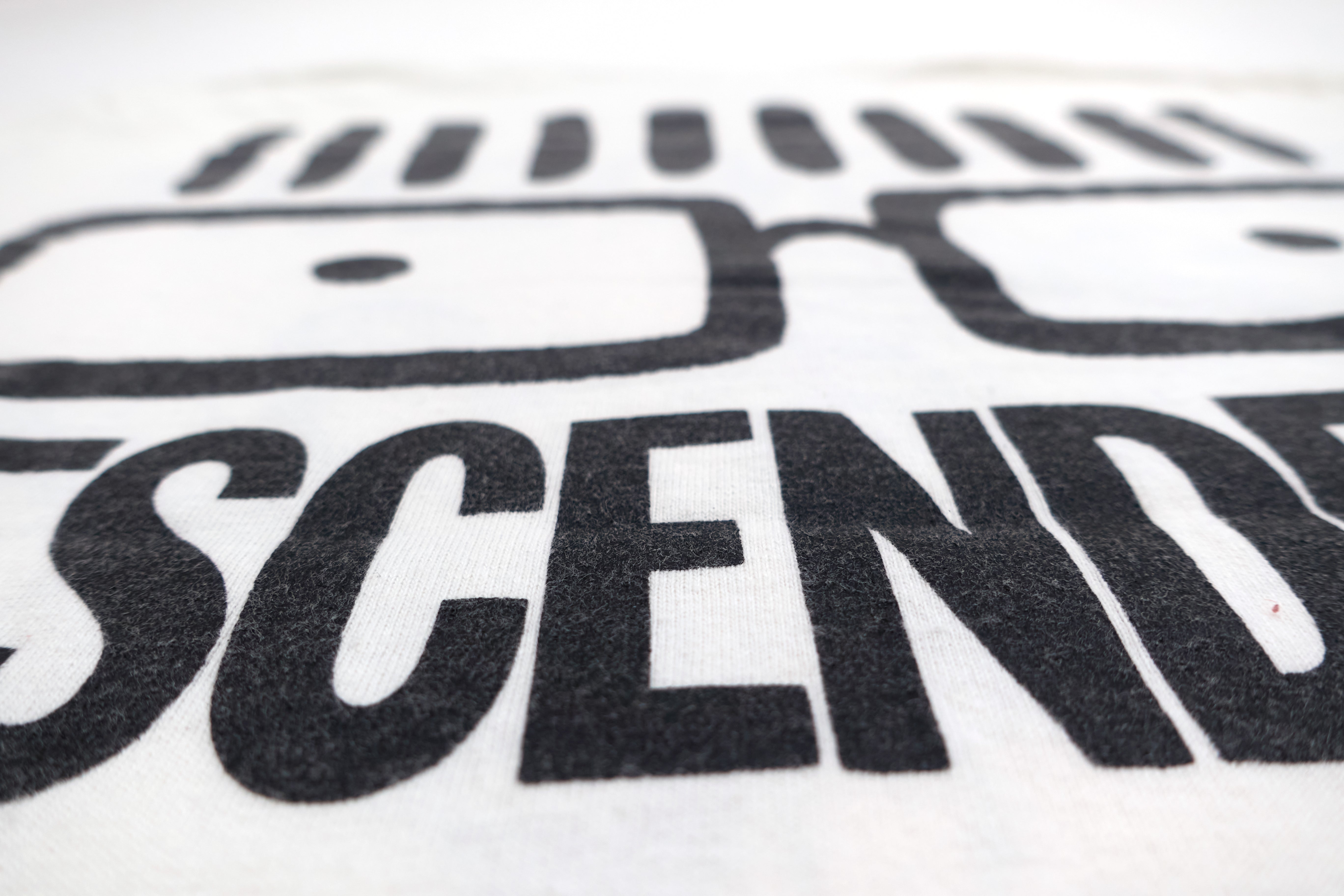 Descendents - Shary Live Japan 2012 Tour Shirt Size Youth Medium