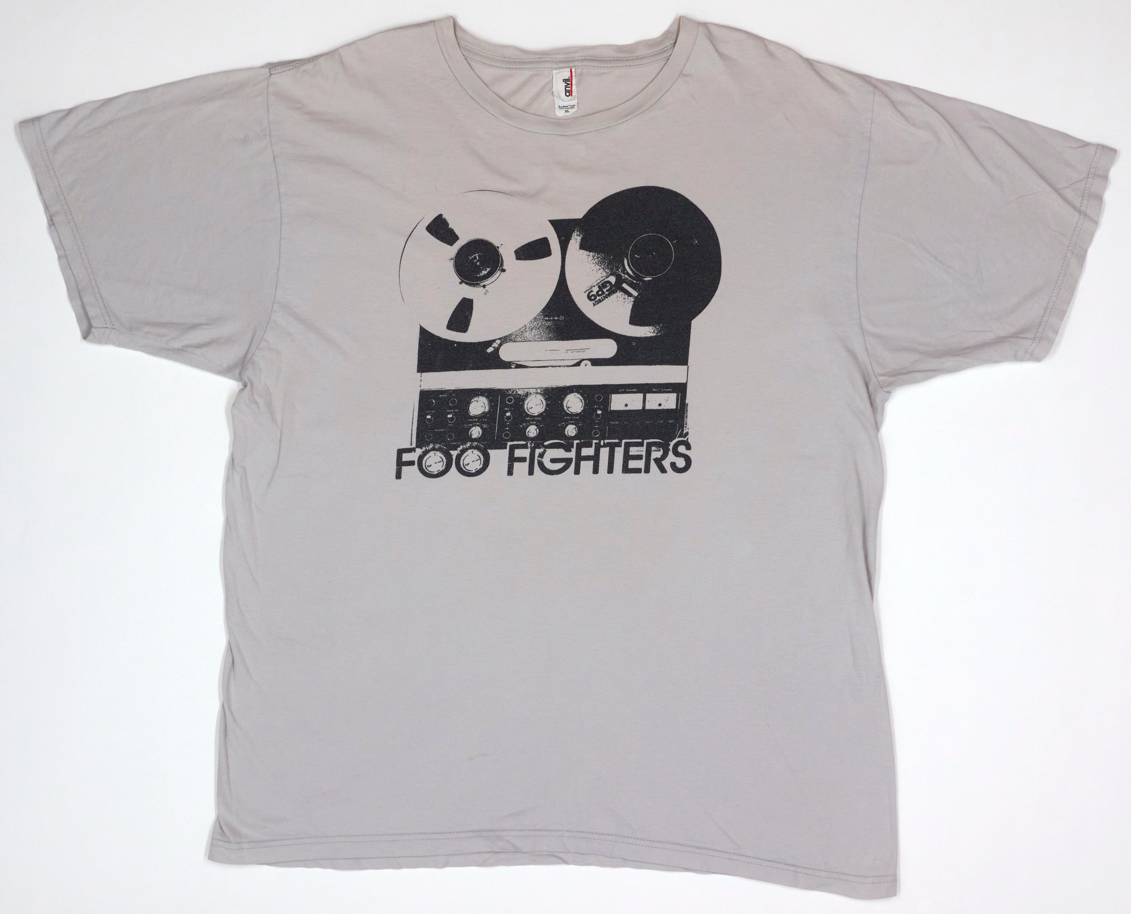 Foo Fighters – Reel To Reel Tape Recorder 2011 Tour Shirt Size XL