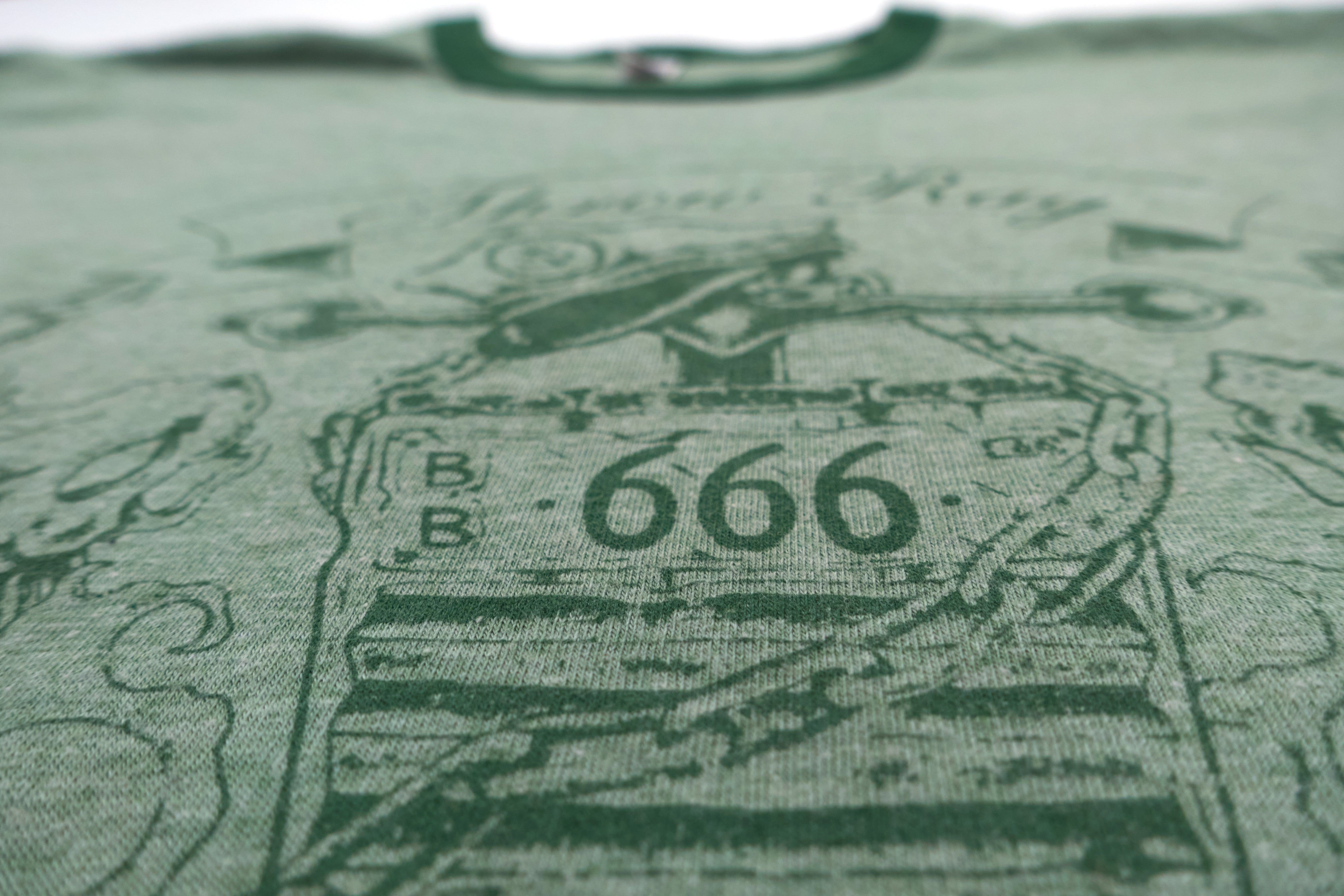 Throw Rag – Desert Shores 666 Salton Sea 2003 Tour Shirt Size XL