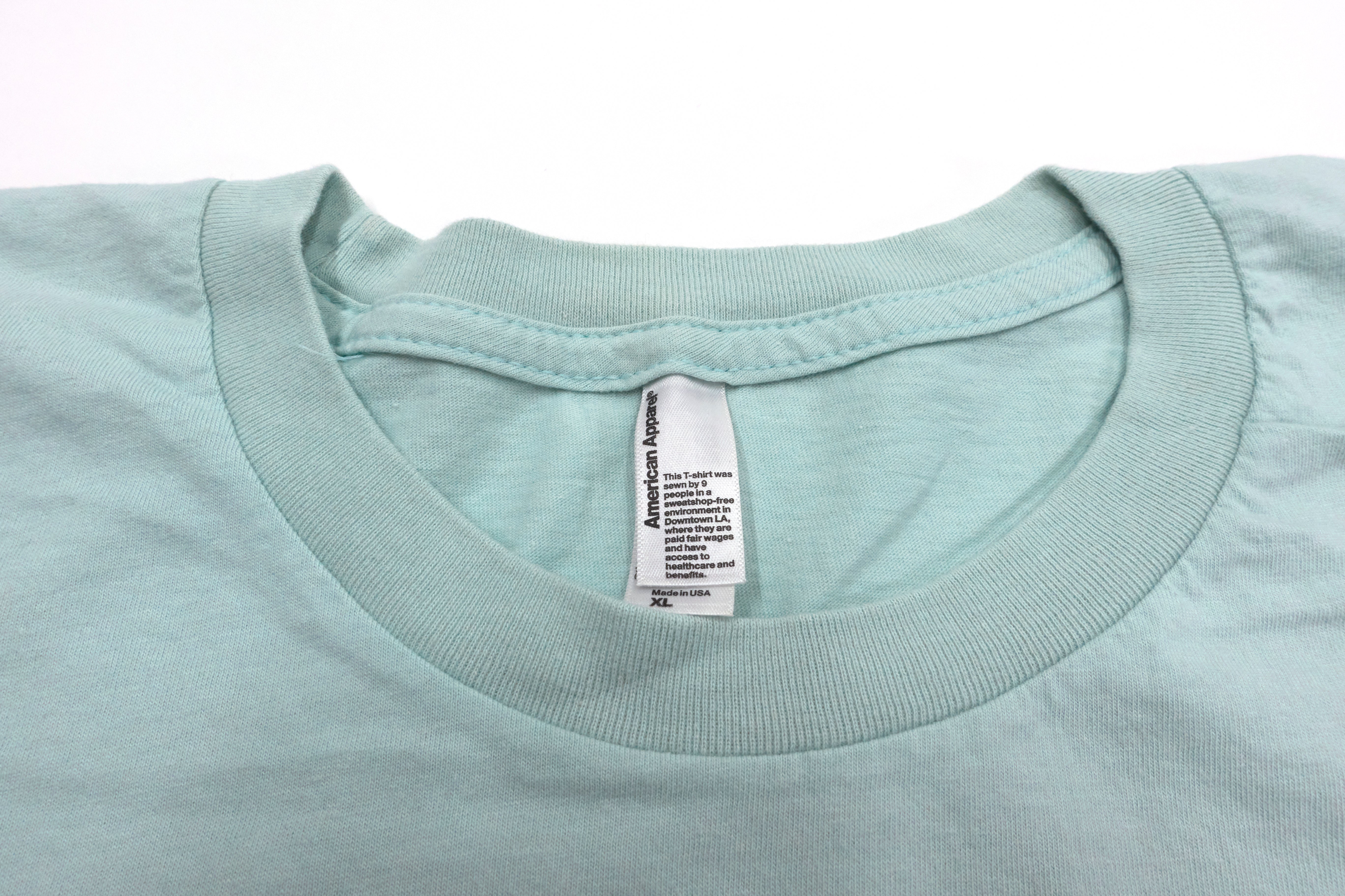 Washed Out - Beach Cloud Photo Tour Shirt Size XL