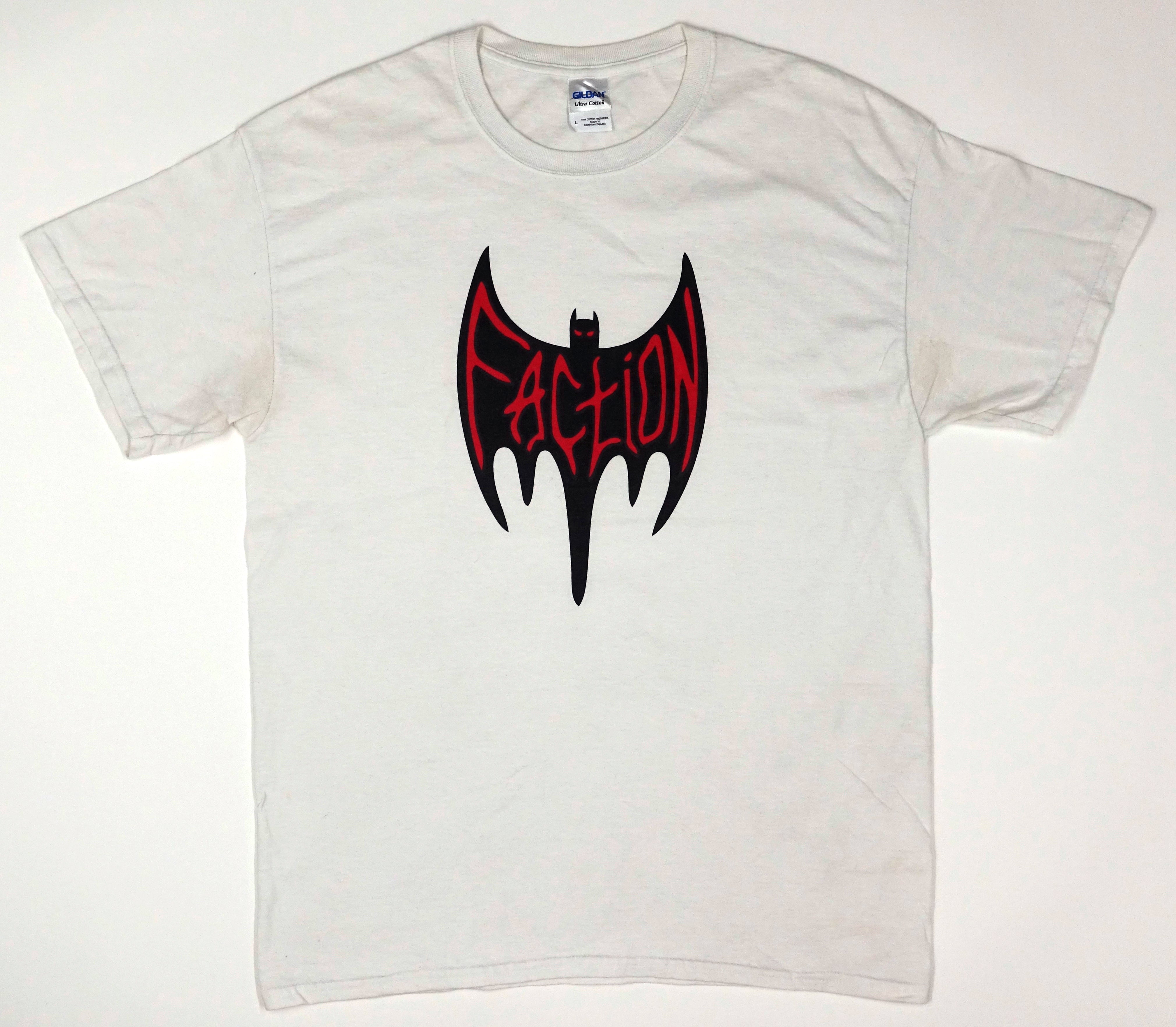 the Faction ‎– Classic 2/C Bat Design 2014 White Tour Shirt Size Large