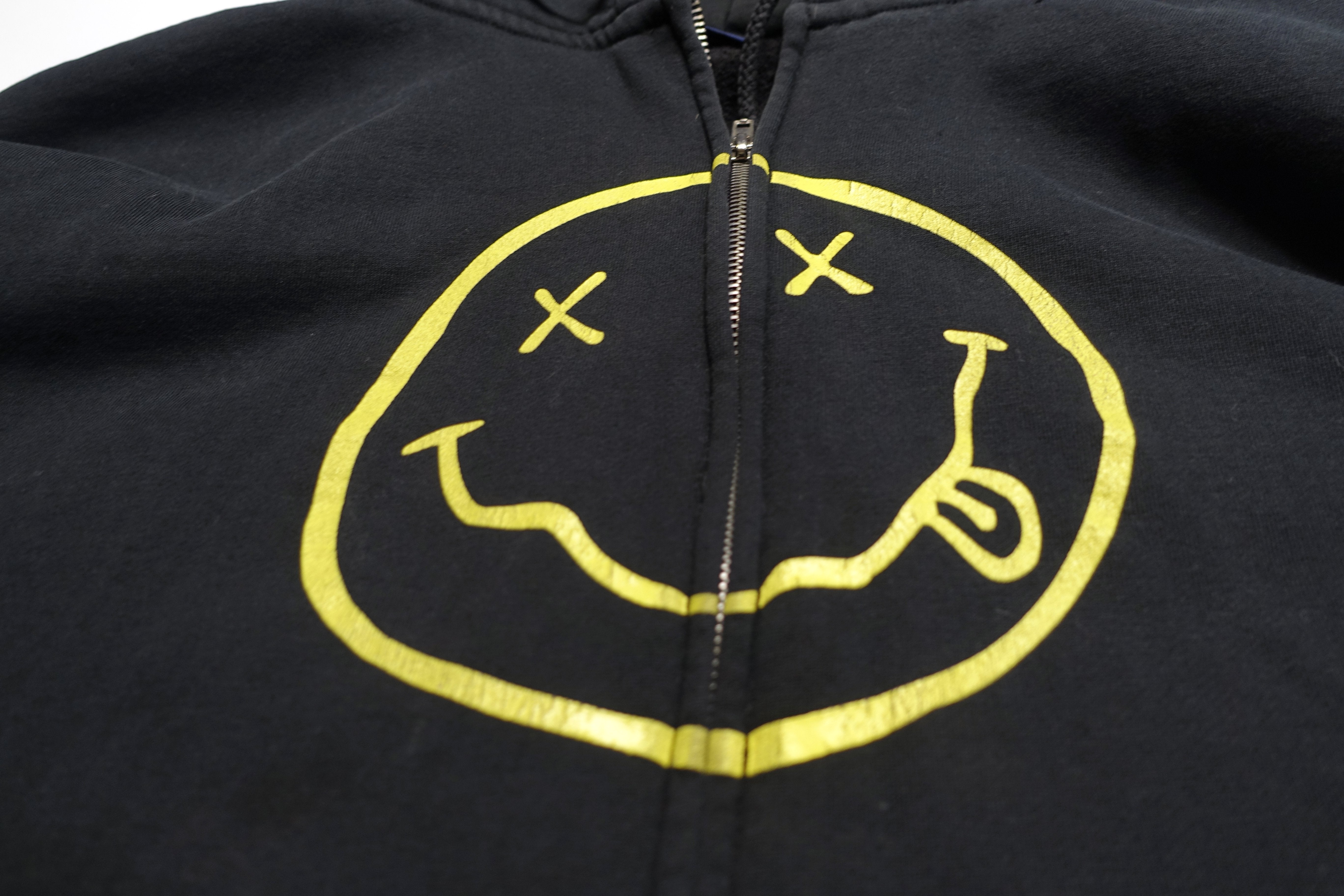 Nirvana - Smiley Face Hooded Sweatshirt Shirt Size XL