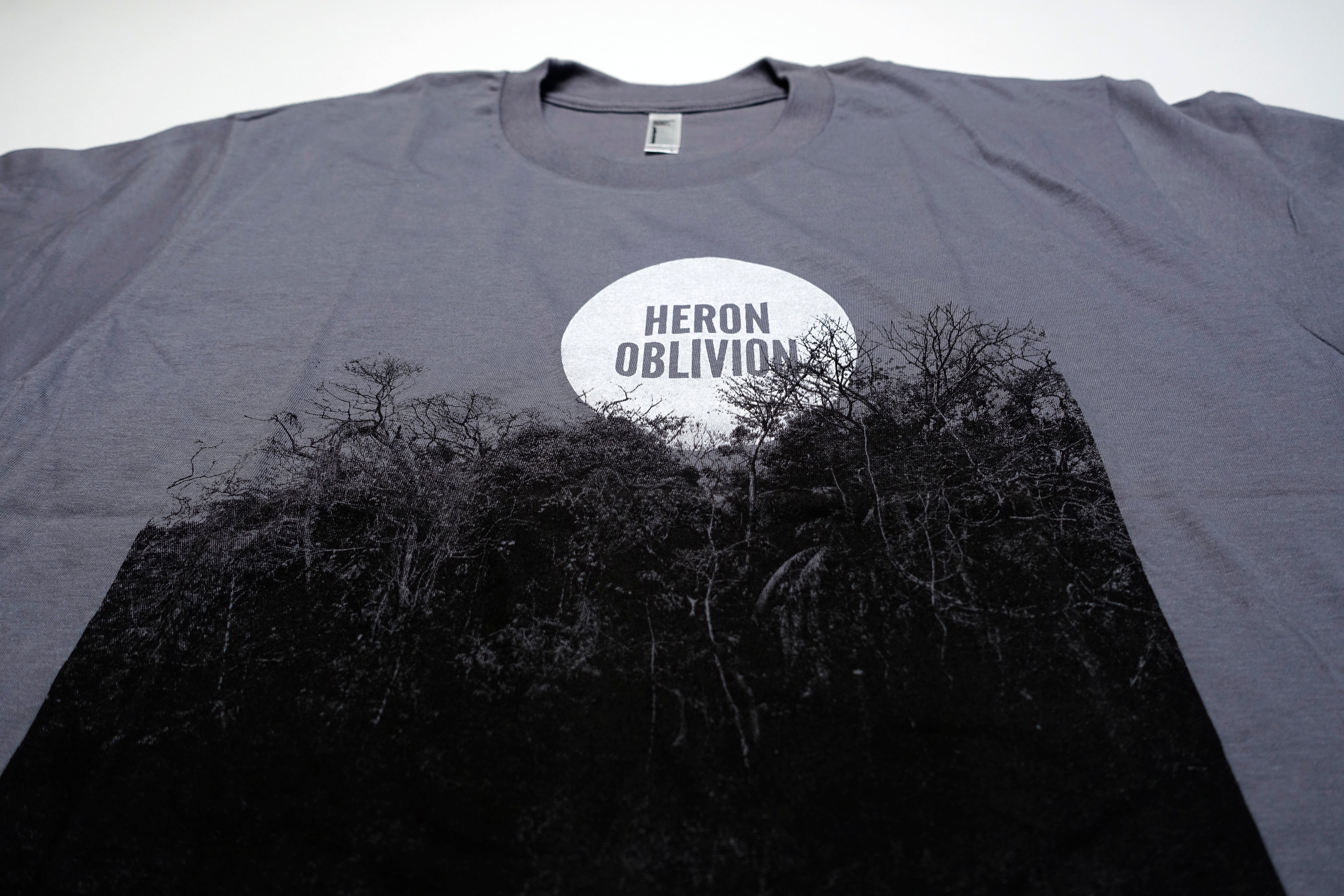 Heron Oblivion – S/T Album Cover 2016 Tour Shirt Size Large