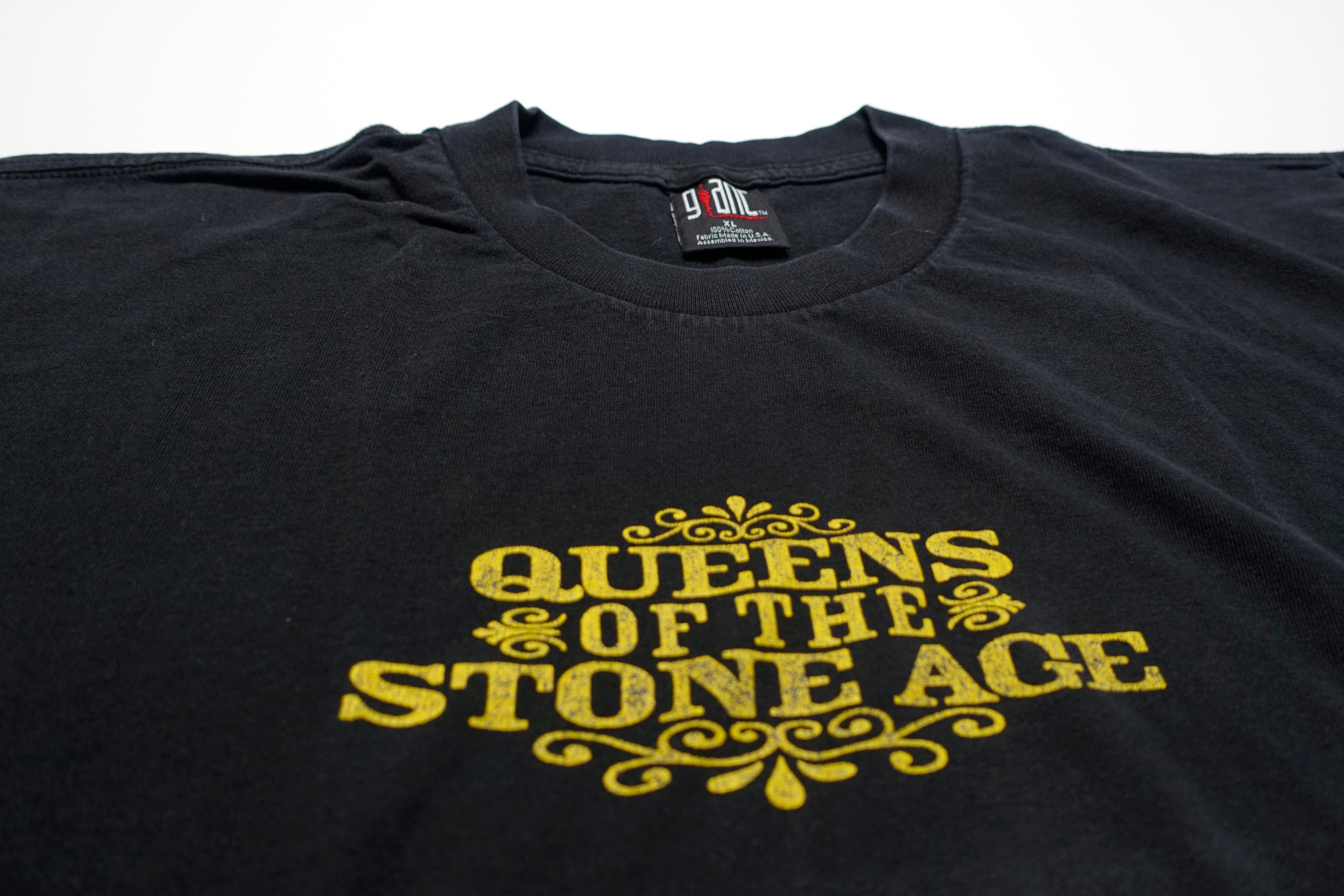 Queens Of The Stone Age – Filigree Logo Tour Shirt Size XL