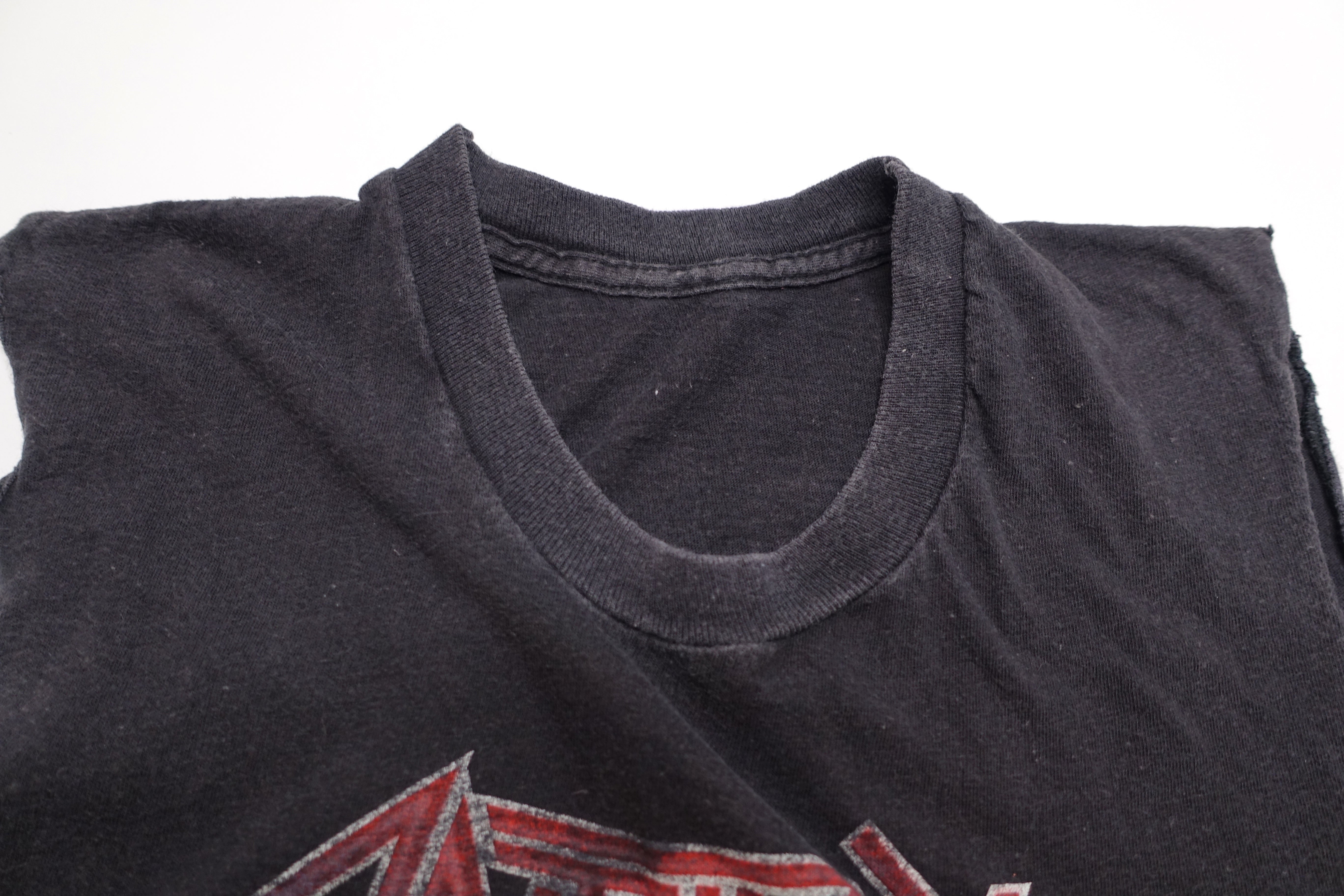 Anthrax ‎– Original Fistful Of Metal / US Attack Tour 1984 (Severely Cropped) Shirt Size Small