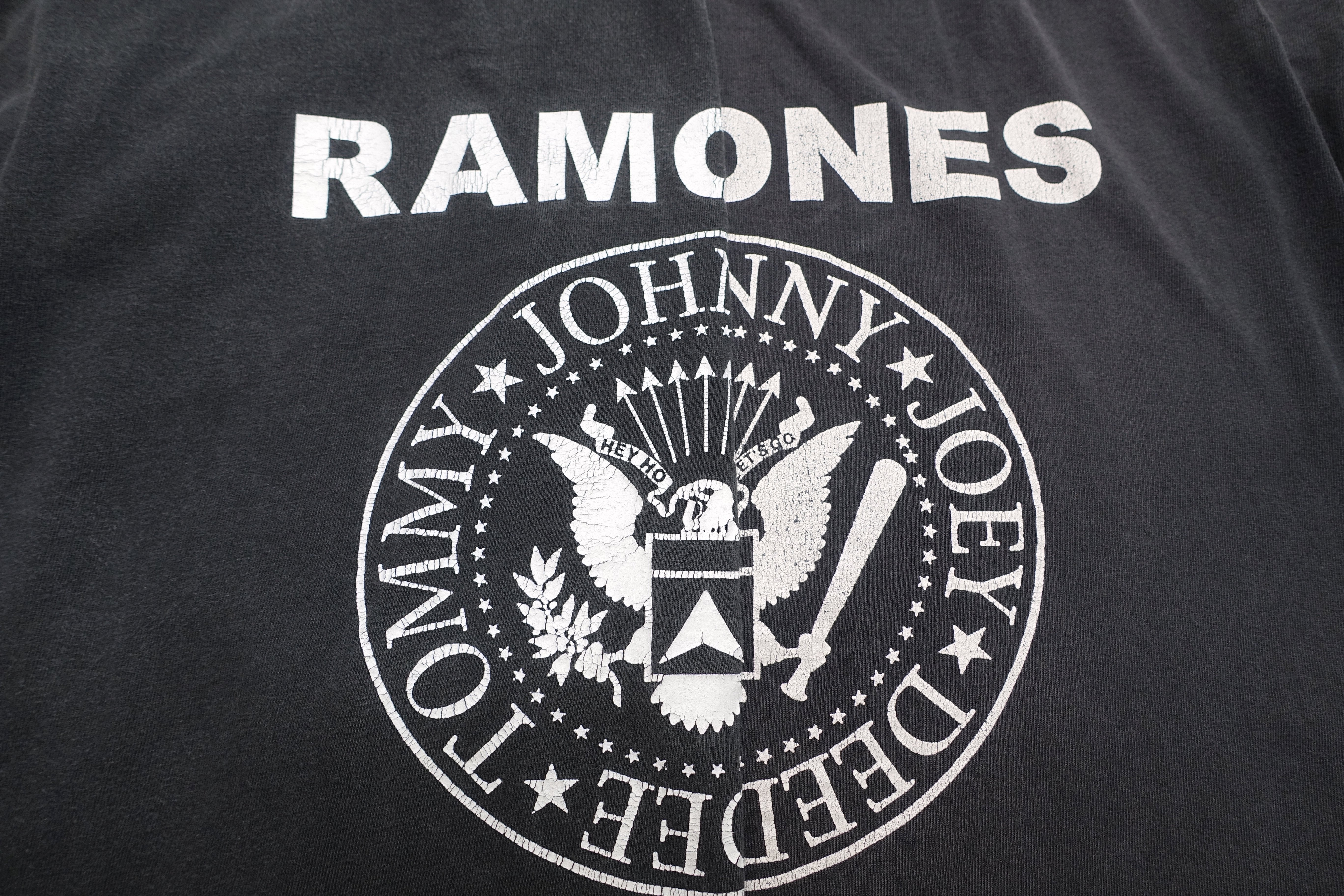 the Ramones - Presidential Seal 90's Shirt Size XL