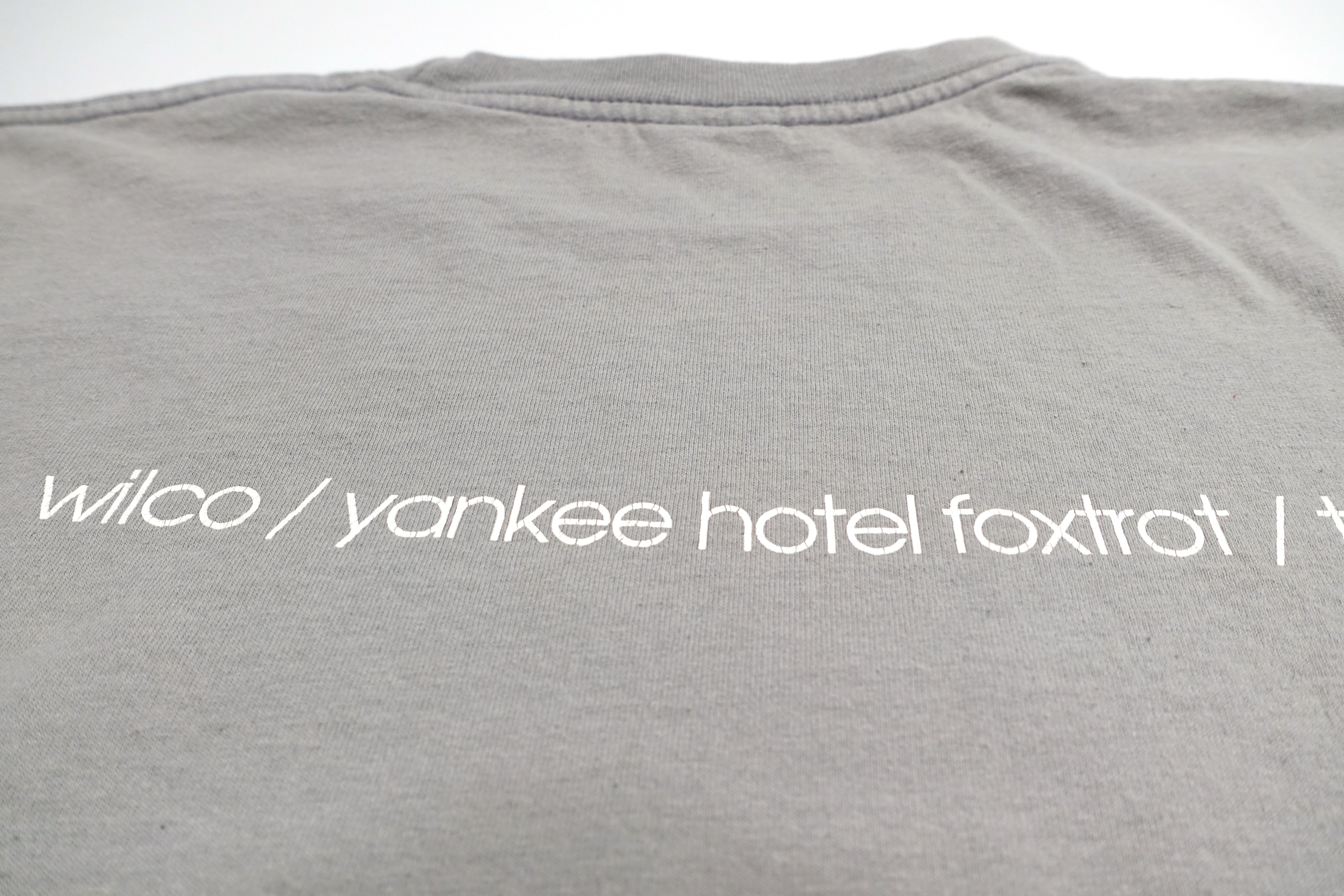 Wilco ‎– Red Dot Yankee Hotel Foxtrot 2002 Tour Shirt Size Large