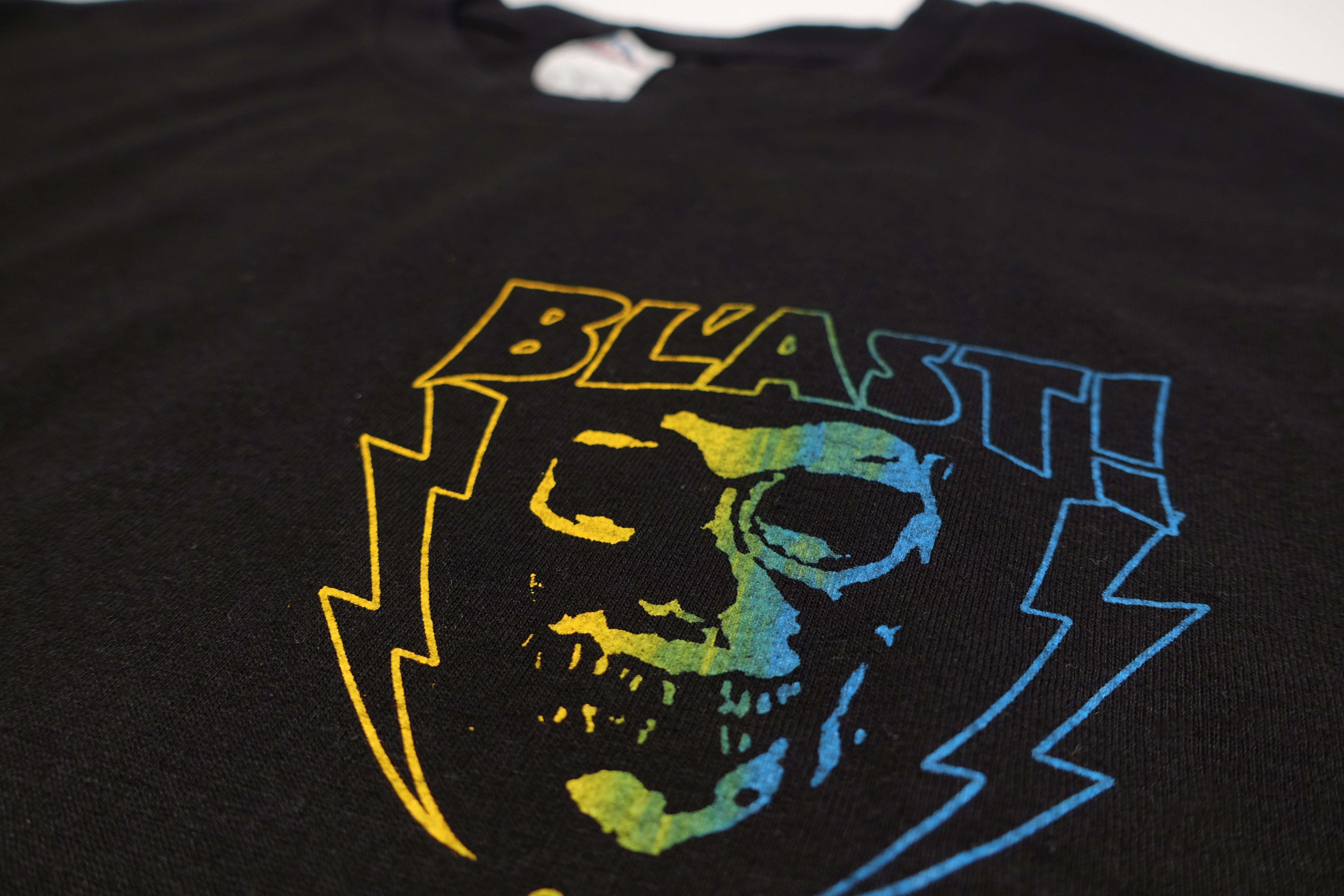 Bl'ast! ‎– 83 Gradient Skull Shirt Size Large