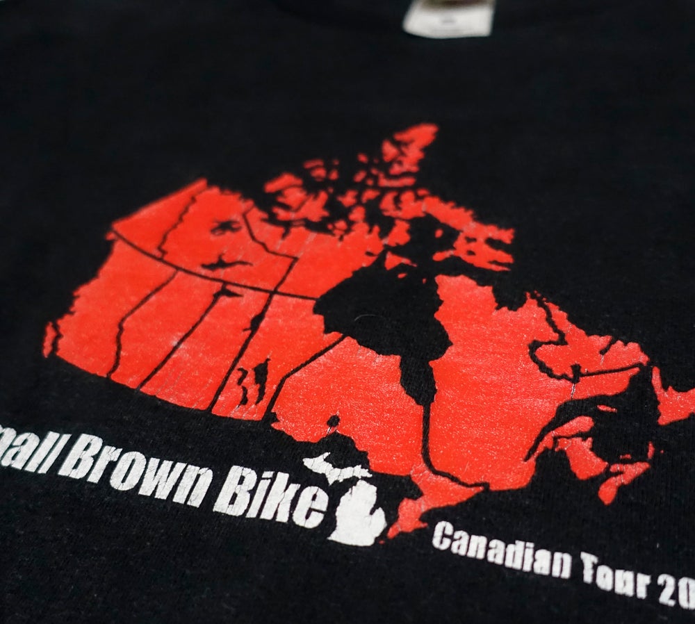 Small Brown Bike - 2002 Canadian Tour Shirt Size Medium