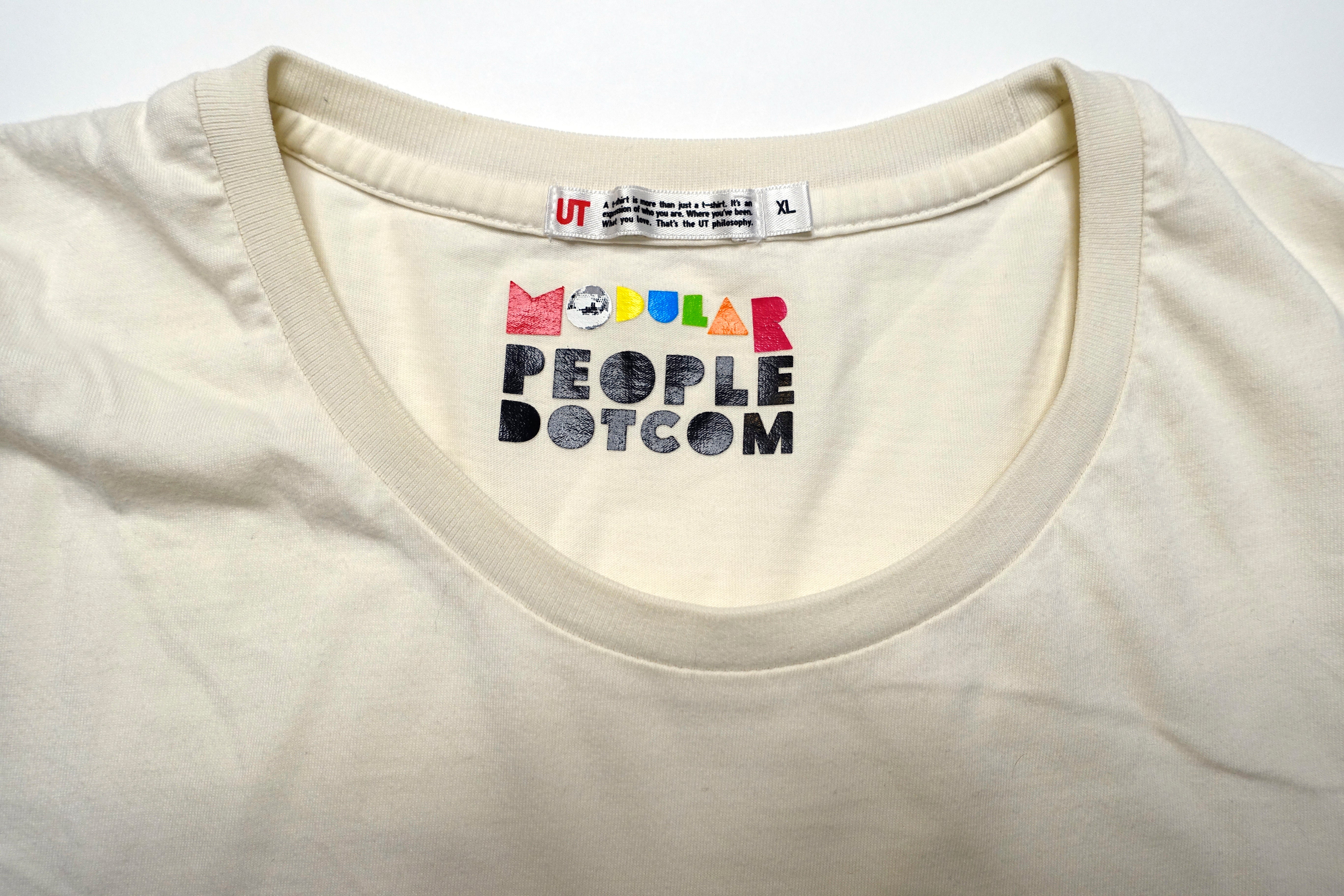 Cut Copy ‎– Bright Like Neon Love / Saturdays 2004 Tour Shirt Size XL / Large