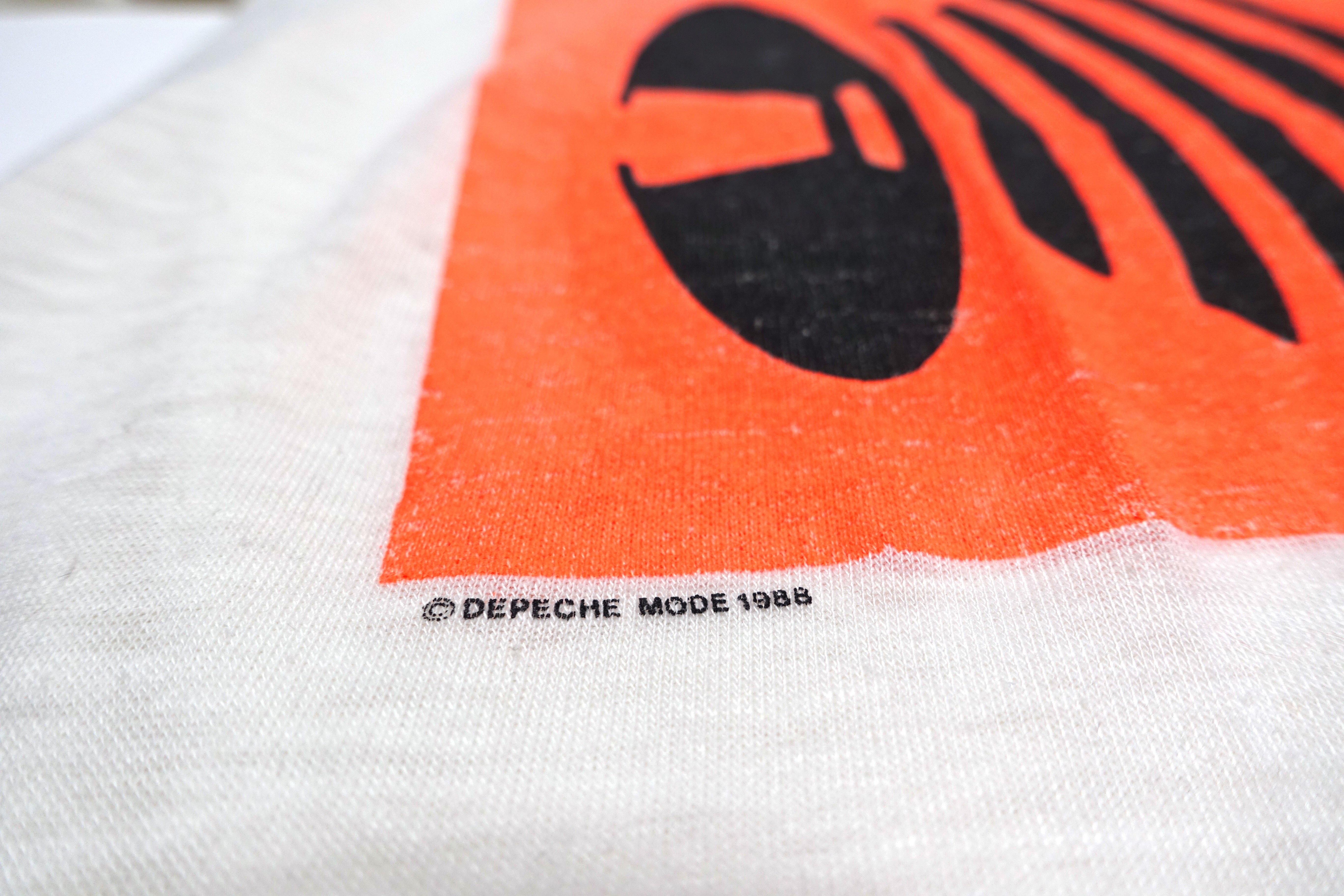 Depeche Mode – Music For The Masses 1987-1988 World Tour Shirt Size Large