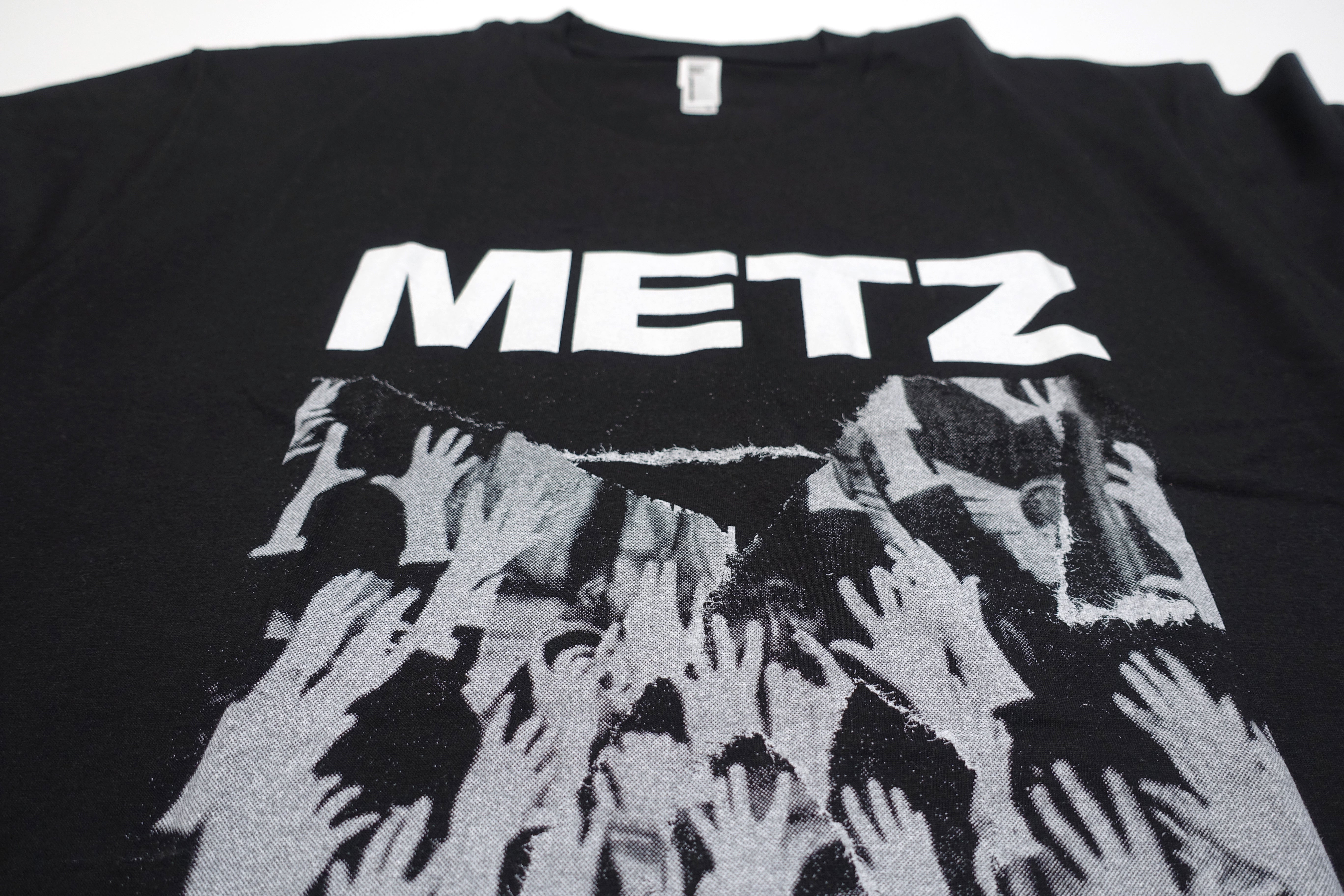 METZ - Hands Up Tour Shirt Size XL