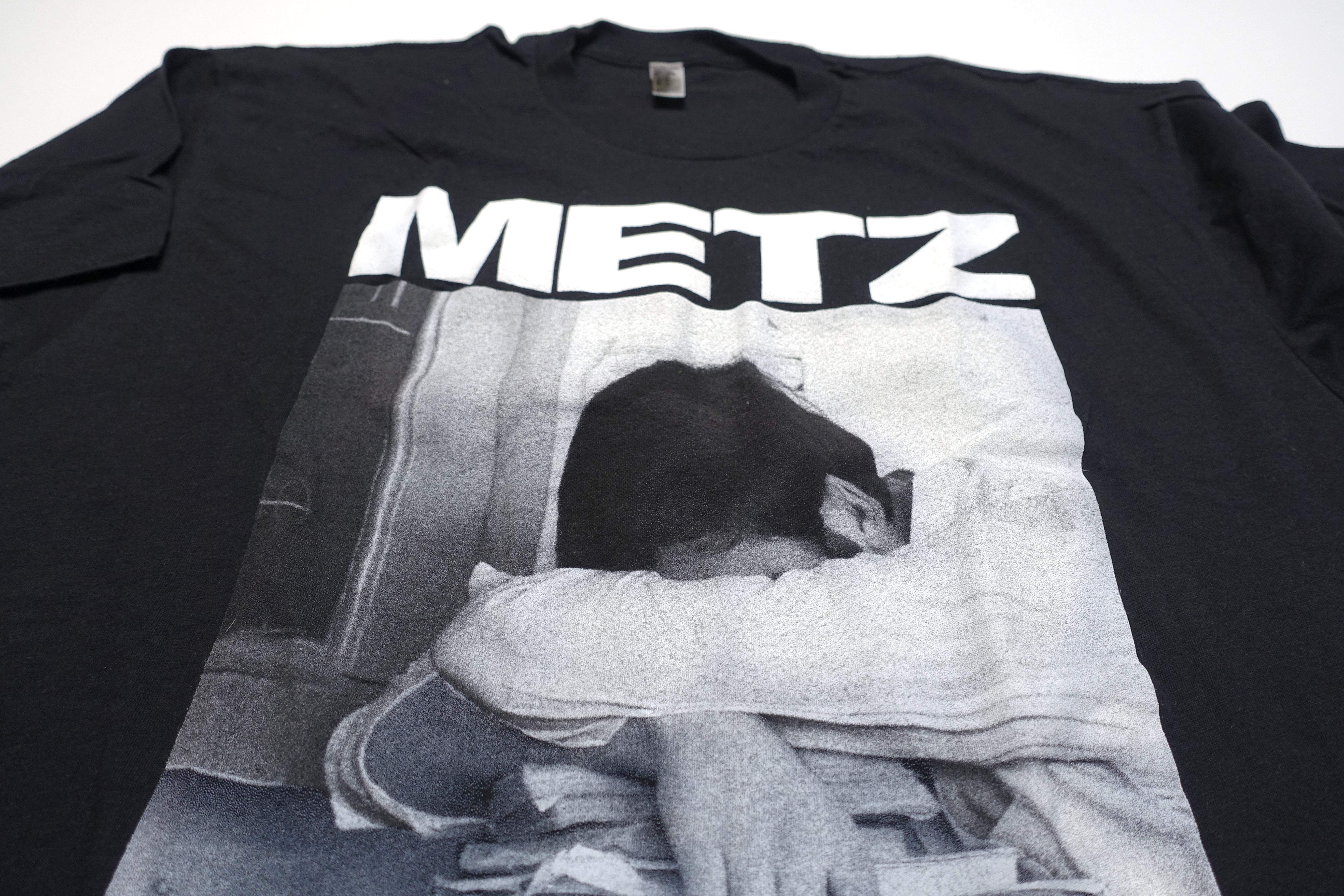 METZ - Metz I Cover 2012 Tour Shirt Size Large