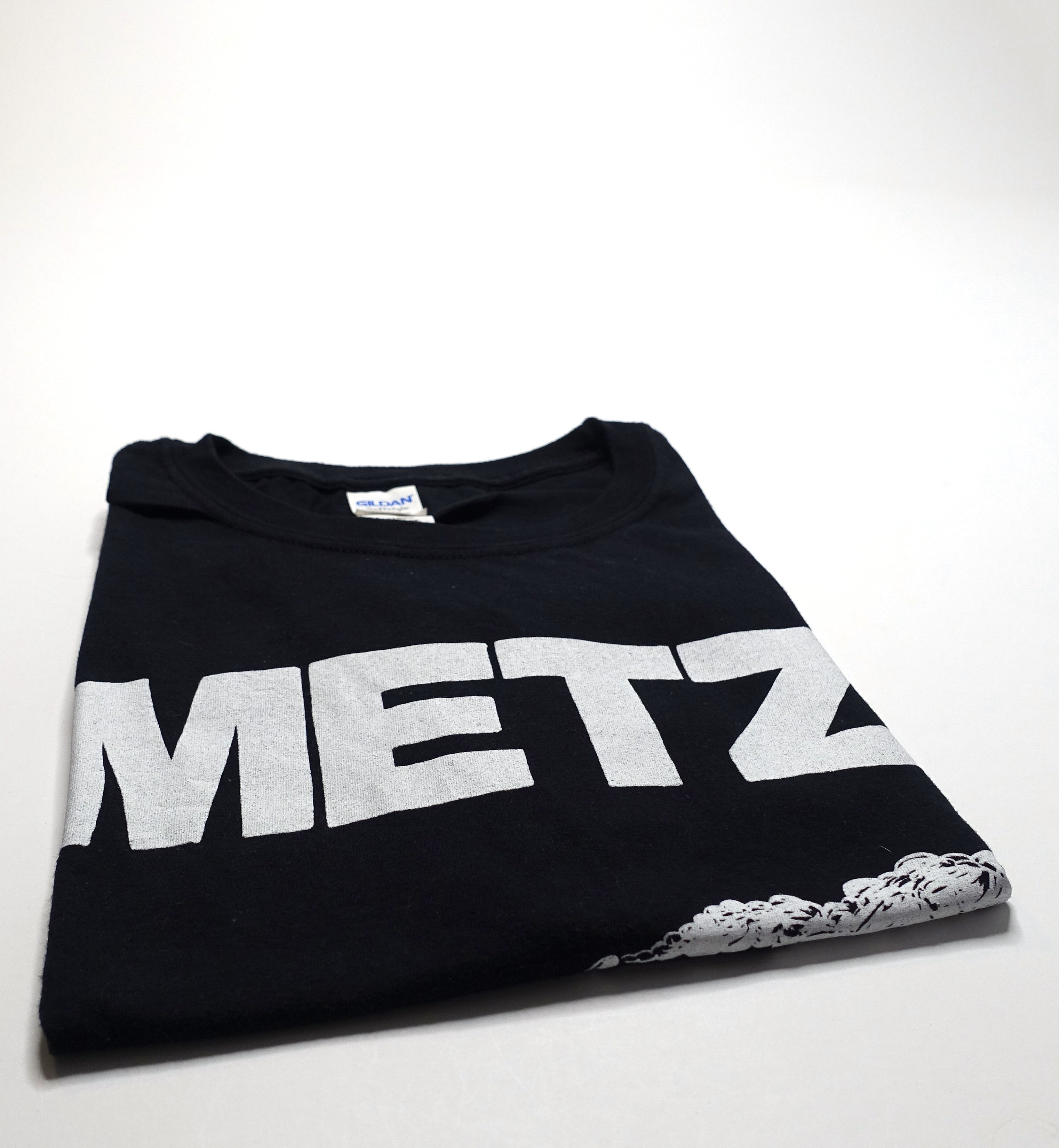 METZ - Smiley Face Dozer 2017 Tour Shirt Size Large